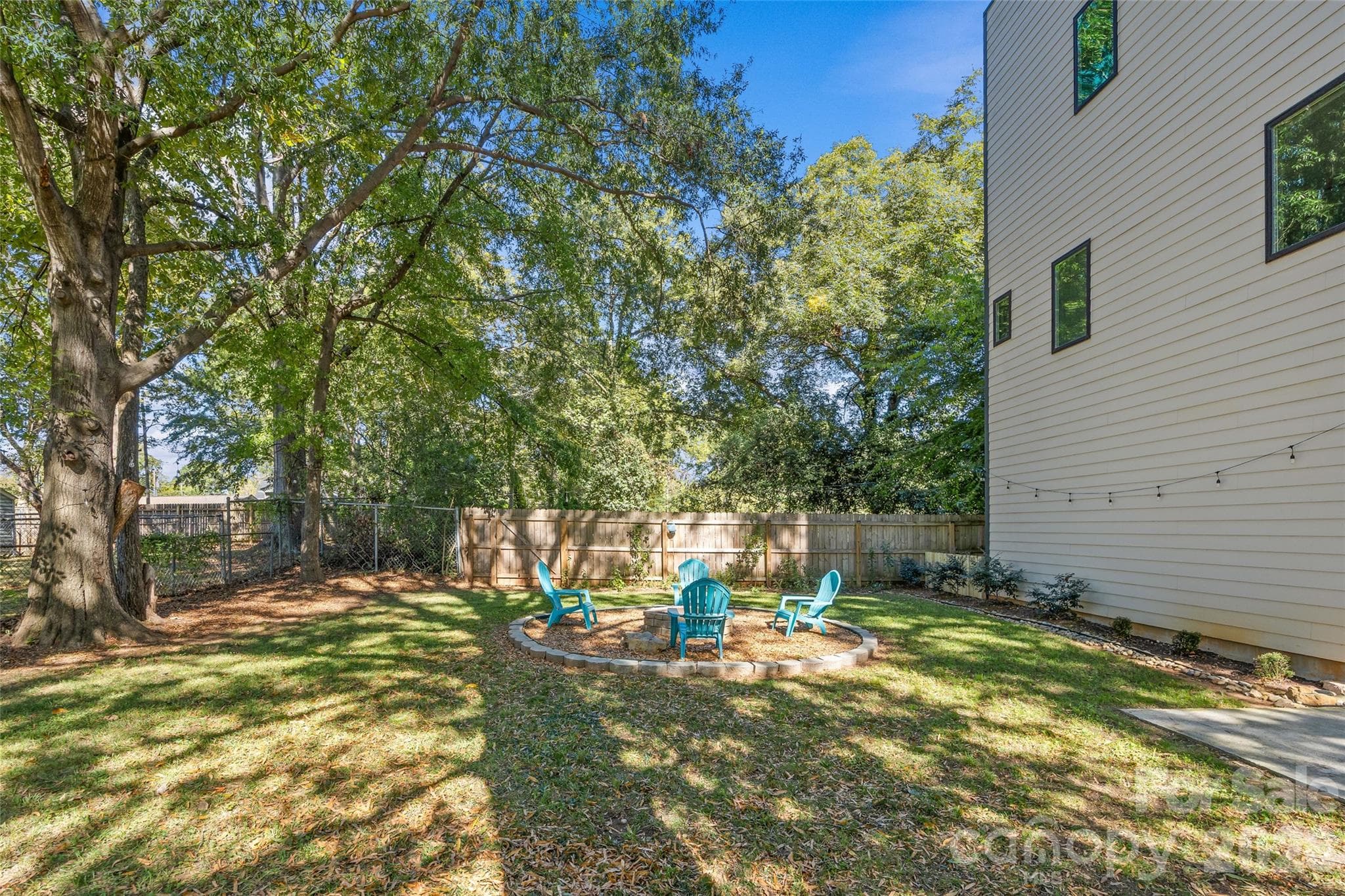 Condominium at 1315 Davidson Street, Charlotte, photo 39 of 40