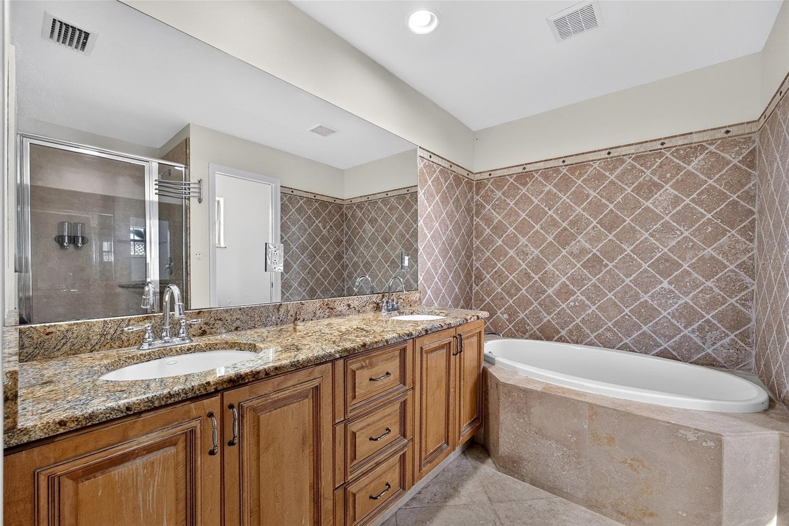 Single Family Residence at 270 E TARPON BLVD NW, PORT CHARLOTTE, photo 21 of 51