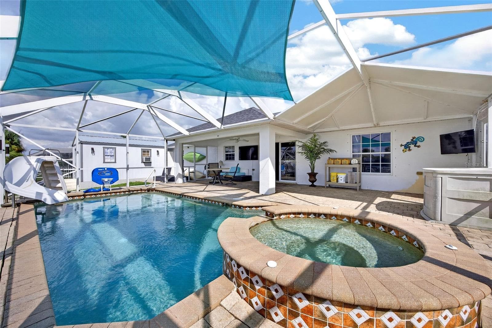 Single Family Residence at 270 E TARPON BLVD NW, PORT CHARLOTTE, photo 32 of 51