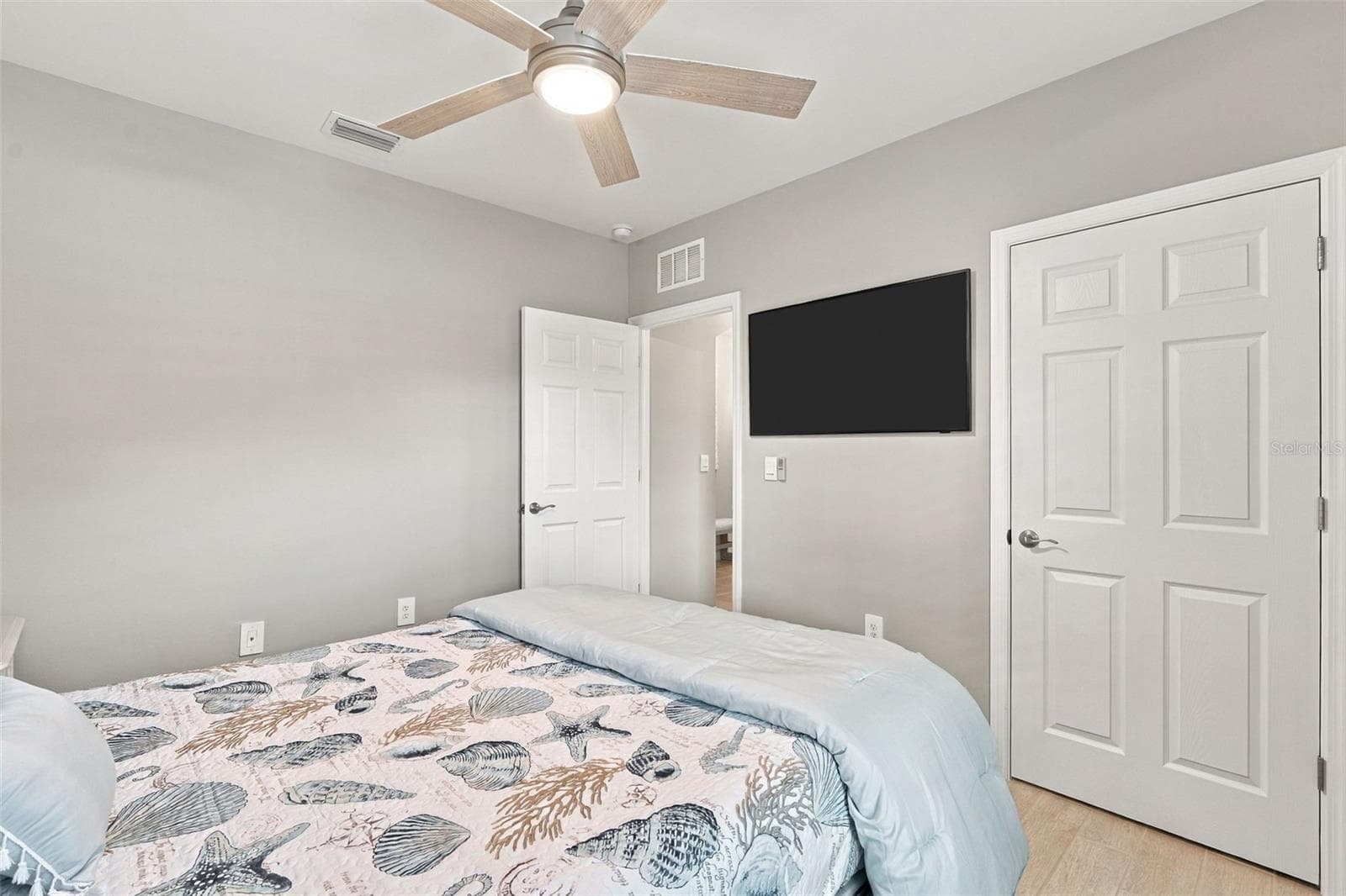 Single Family Residence at 4140 MANATEE LN, PORT CHARLOTTE, photo 25 of 37