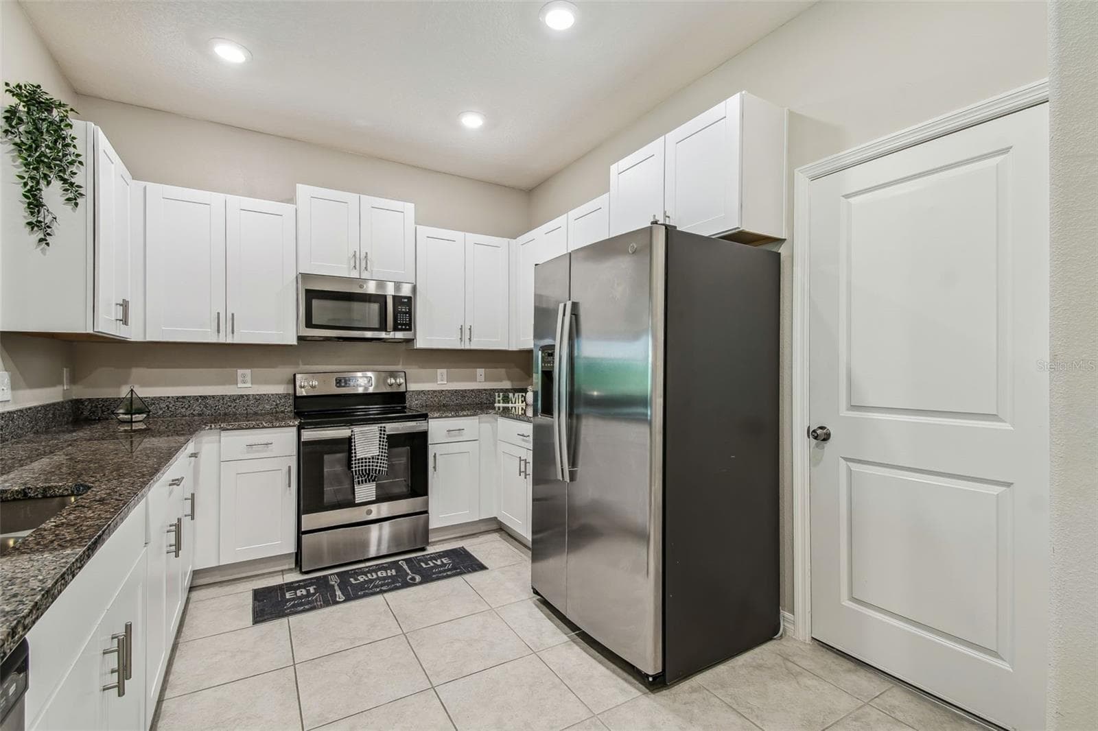 Kitchen - 633 ROYAL EMPRESS DR, RUSKIN
