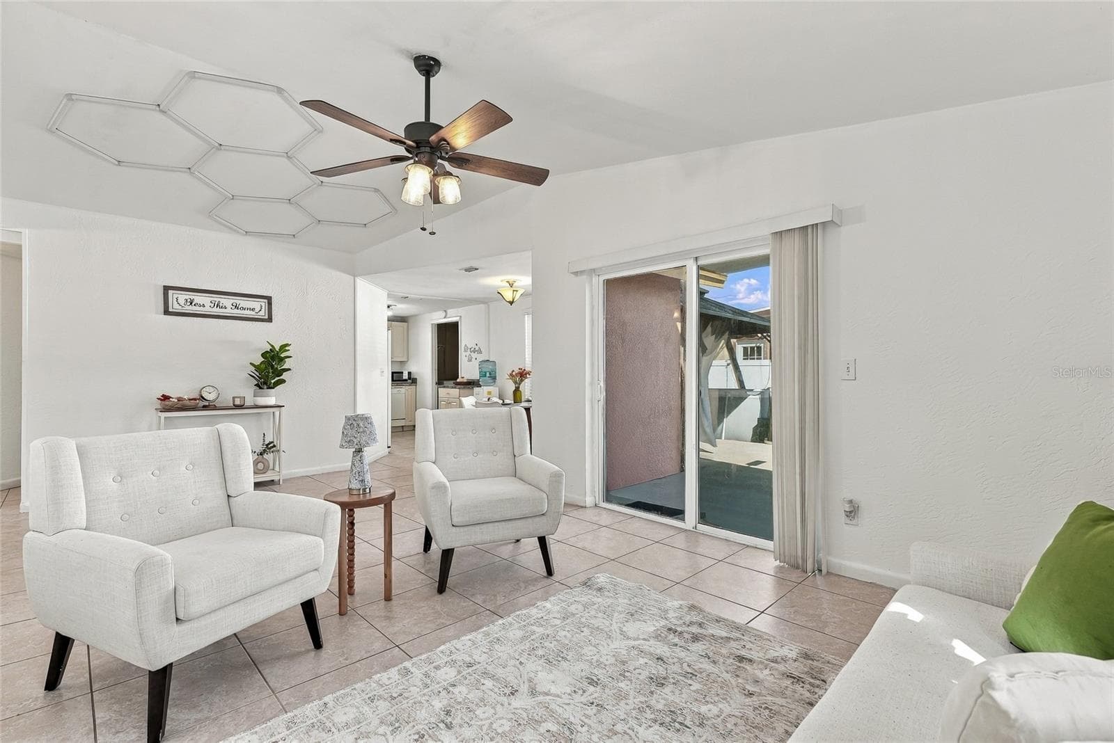 Living Room - 9608 ELGIN CT, TAMPA