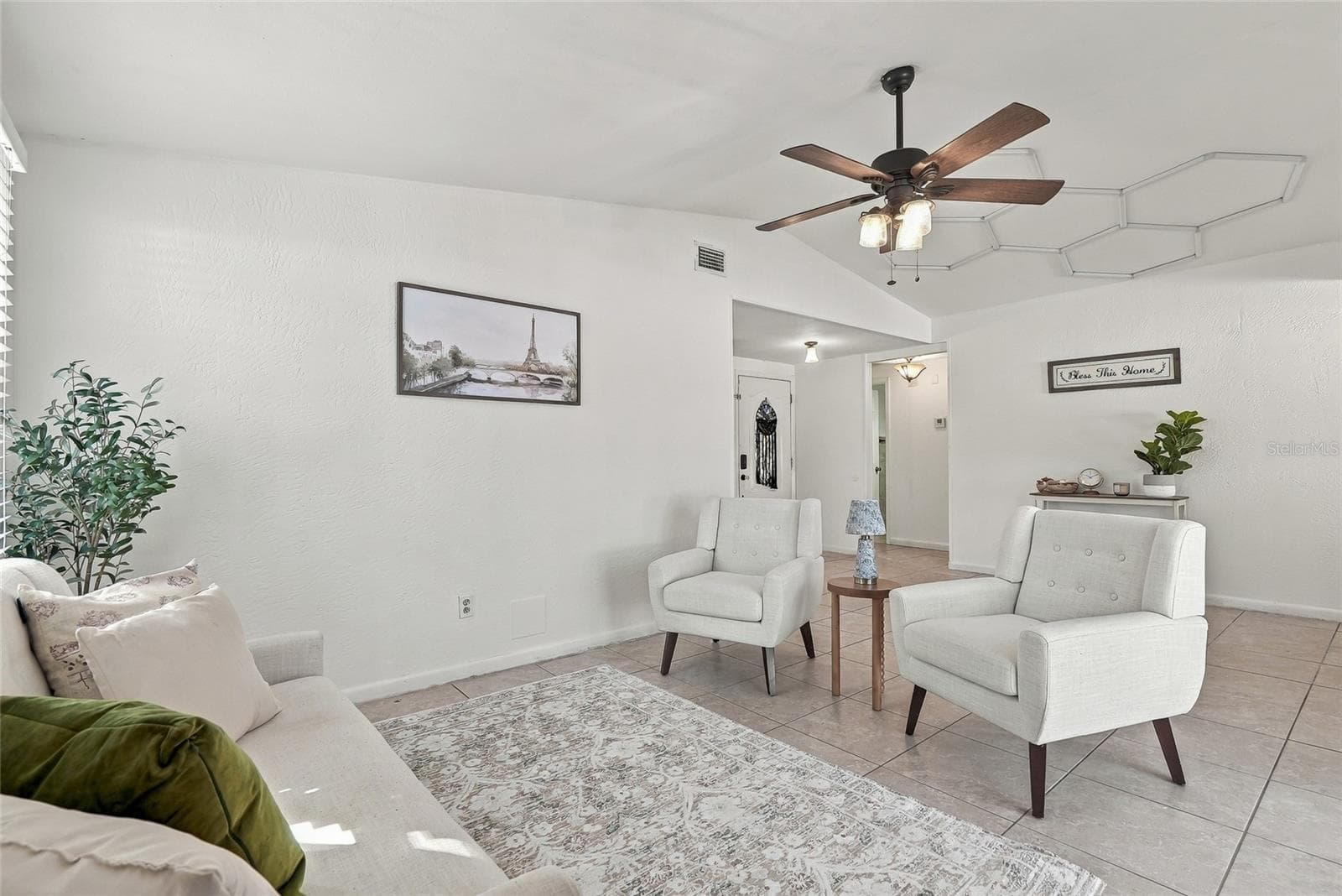 Single Family Residence at 9608 ELGIN CT, TAMPA, photo 7 of 34