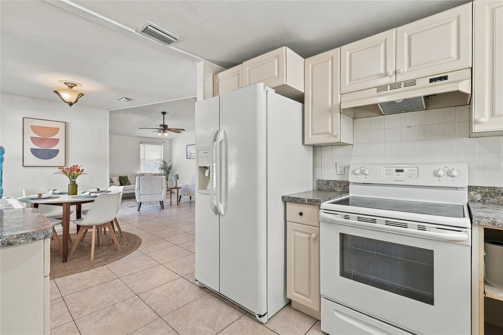 Single Family Residence at 9608 ELGIN CT, TAMPA, photo 11 of 34