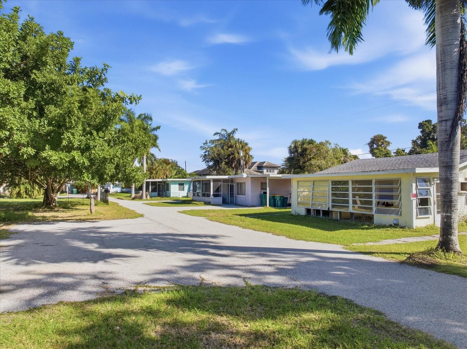 Duplex at 25452 SHORE DR, PUNTA GORDA, photo 6 of 22