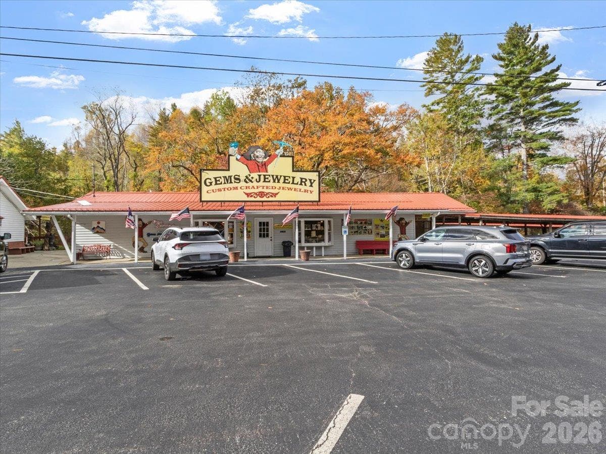 Gem shop - 13780 S 226 Highway, Spruce Pine