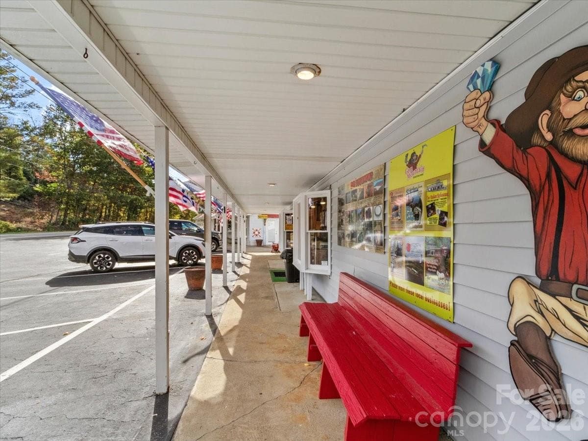 Retail at 13780 S 226 Highway, Spruce Pine, photo 7 of 41