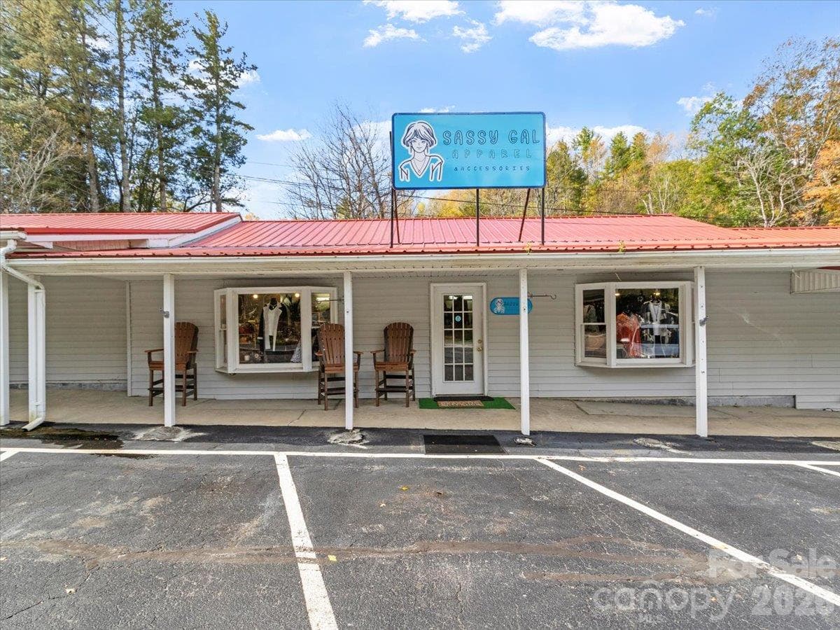 Lease space 2 - 13780 S 226 Highway, Spruce Pine
