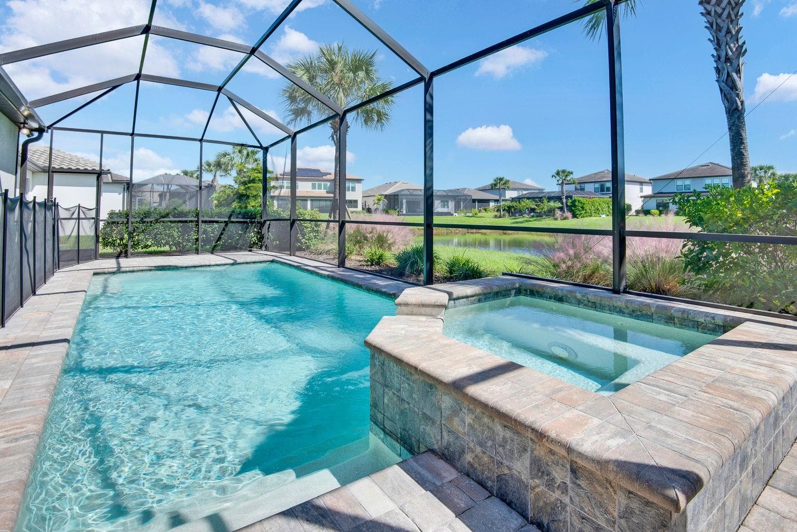 Pool and hot tub - 16320 HIDDEN OAK LOOP, BRADENTON