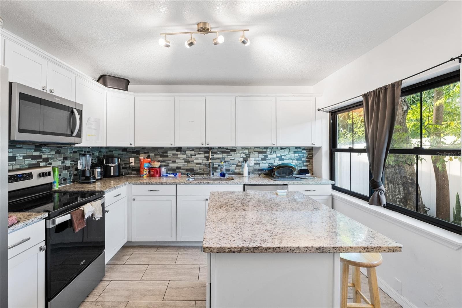 Single Family Residence at 2227 19TH ST S, ST PETERSBURG, photo 12 of 16