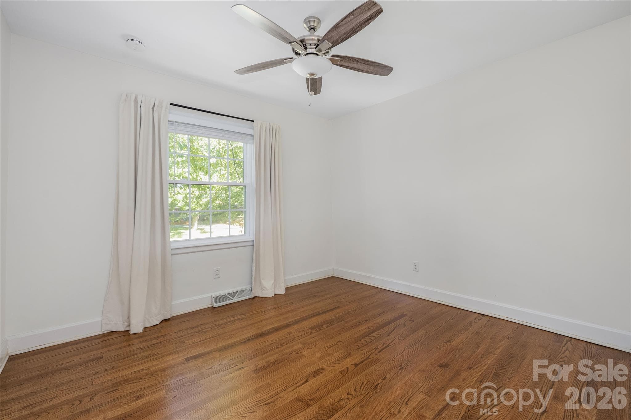 Single Family Residence at 1912 Wedgedale Drive, Charlotte, photo 27 of 45