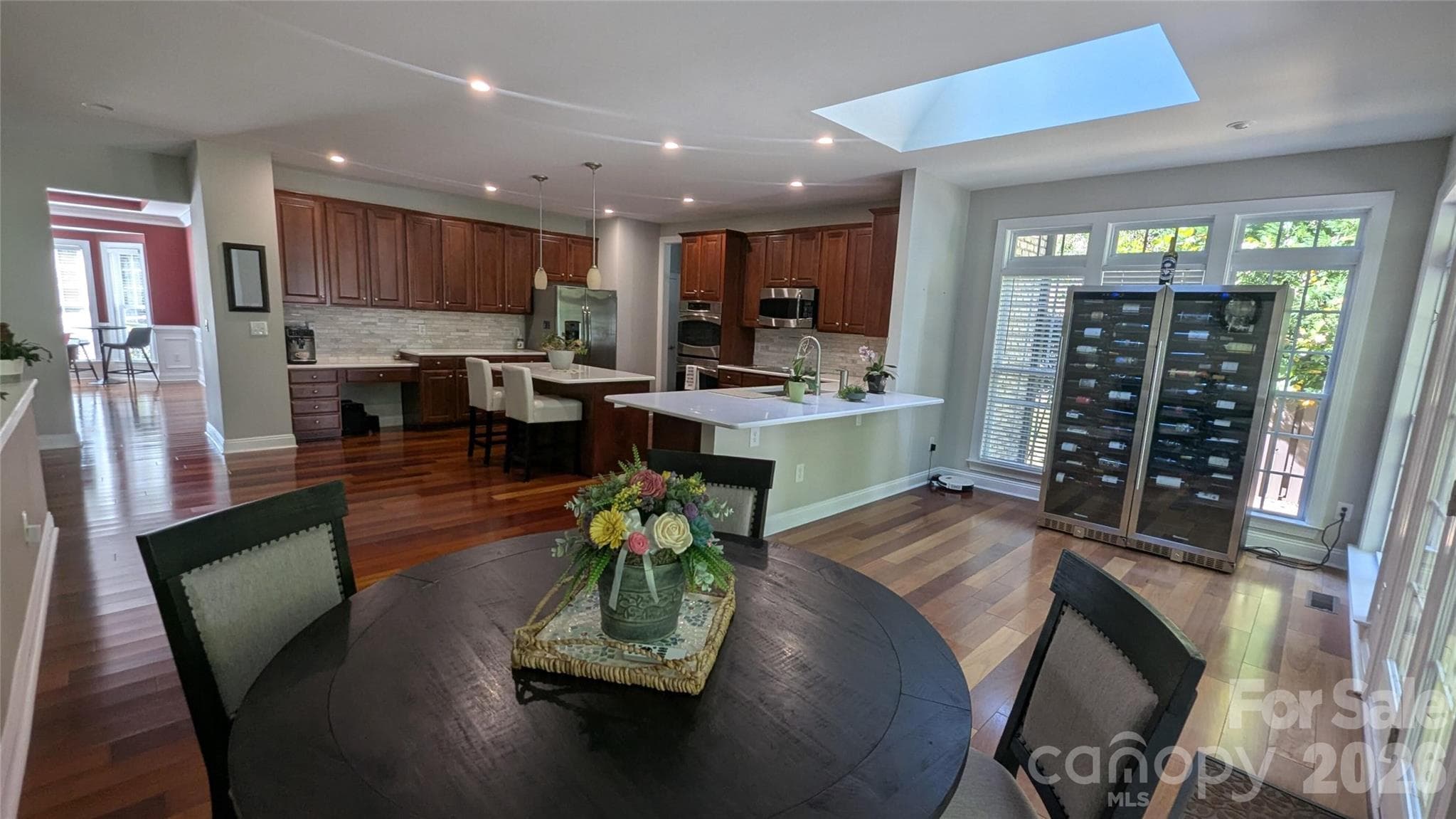 Single Family Residence at 2221 Creek View Court, Fort Mill, photo 11 of 35