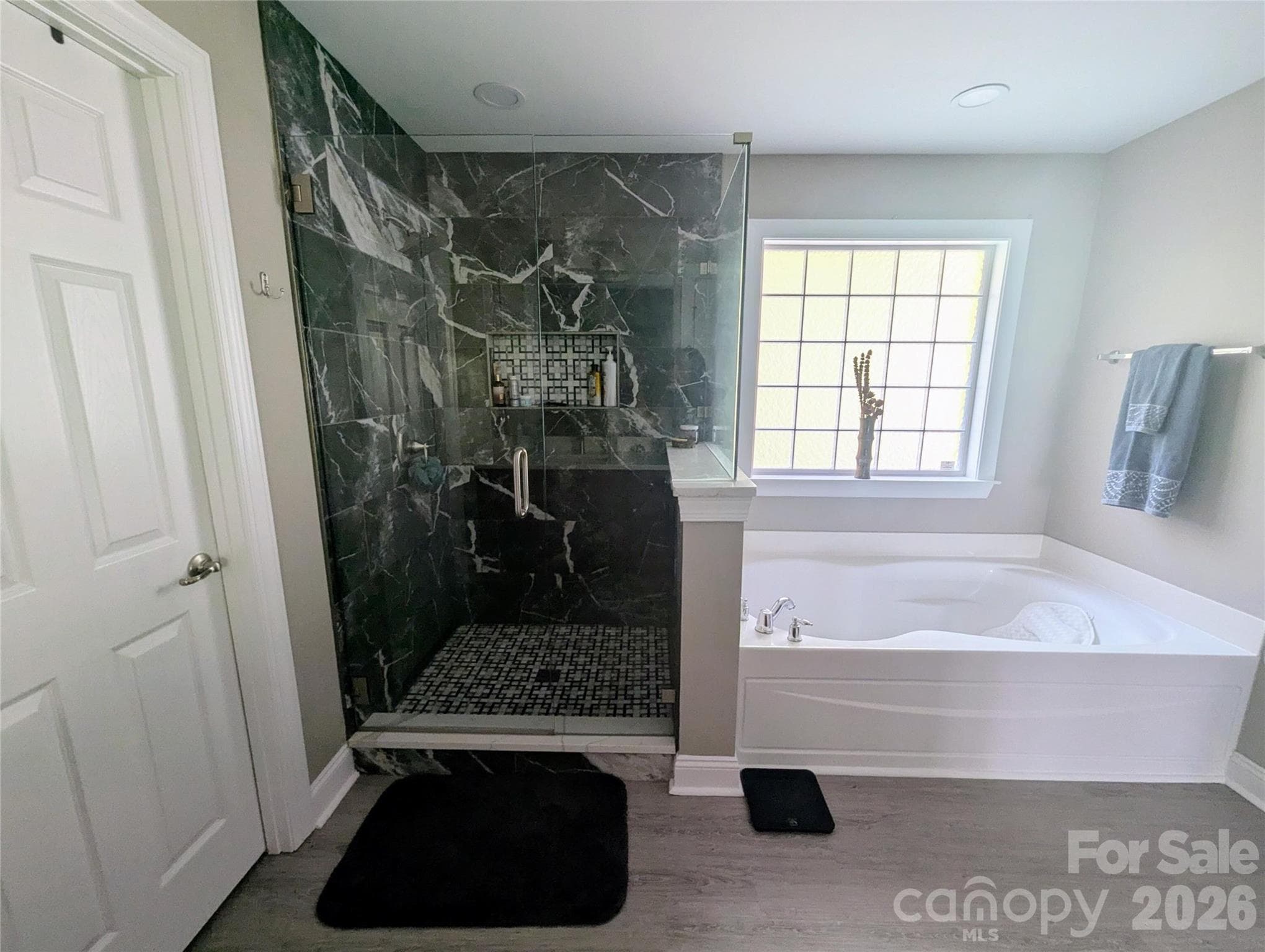 Single Family Residence at 2221 Creek View Court, Fort Mill, photo 23 of 35