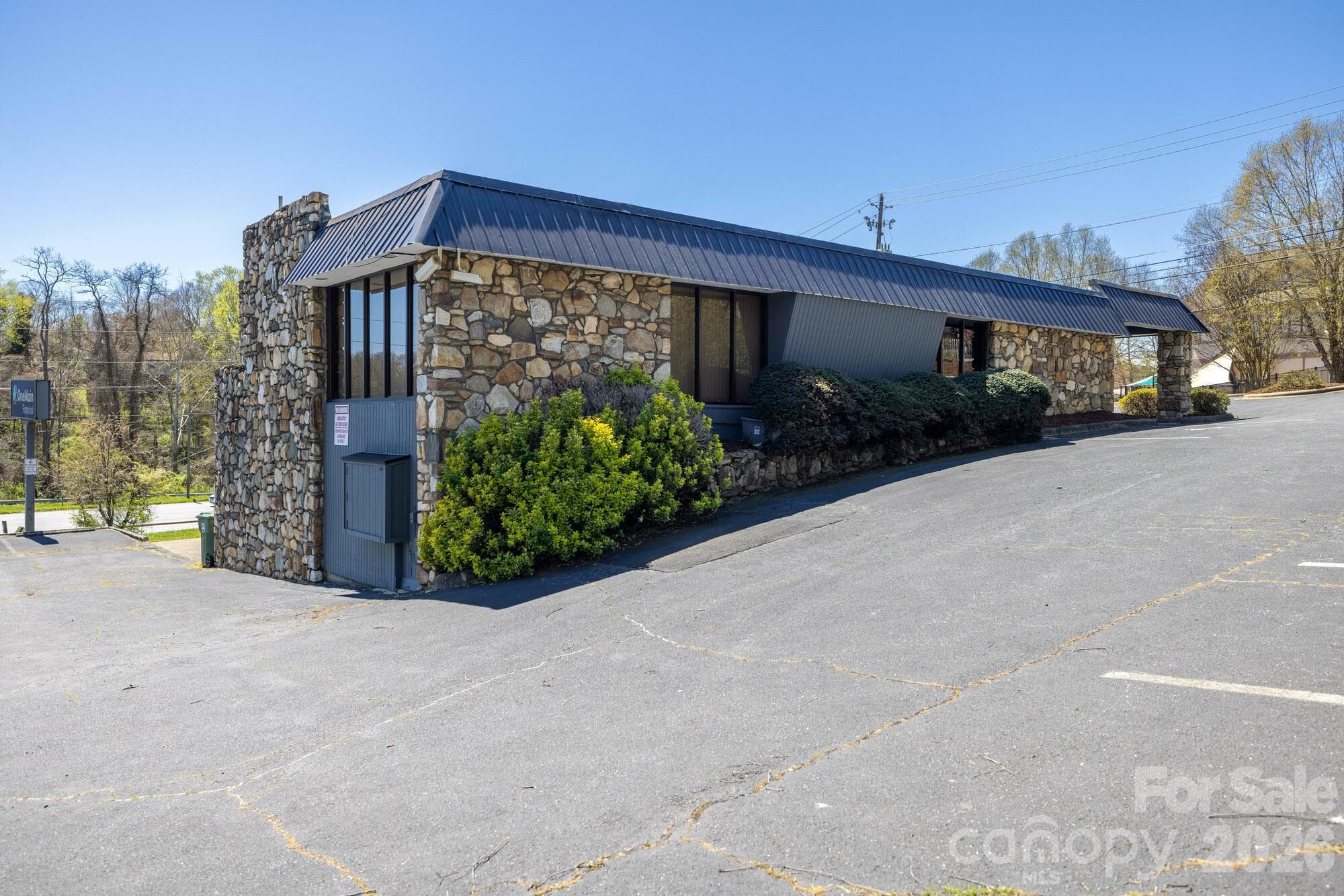 1 Hansel Avenue