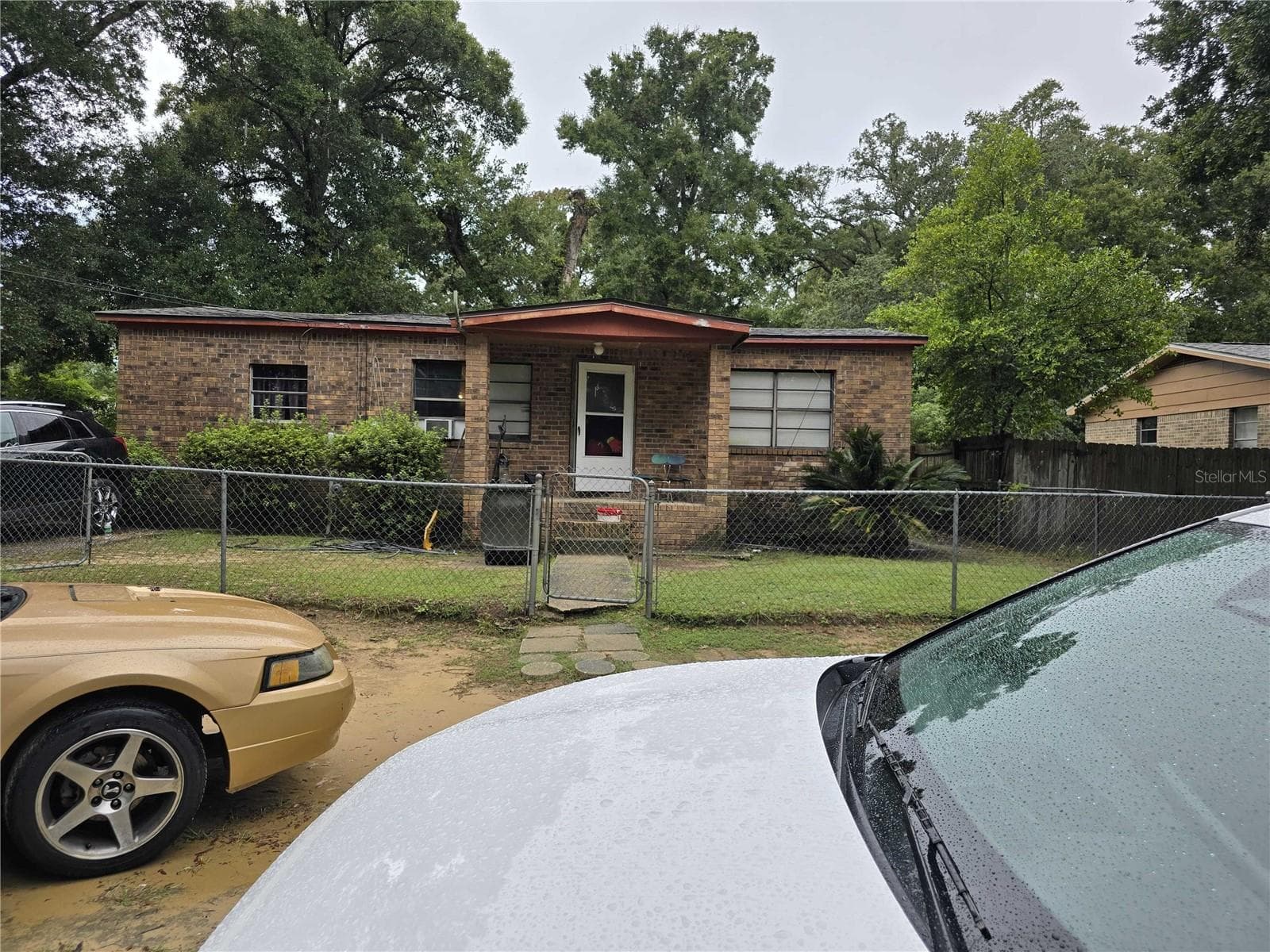 8511 ELBERT ST
