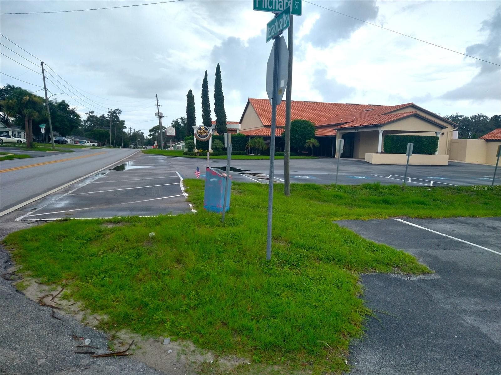 Restaurant at 6143 MASSACHUSETTS AVE, NEW PORT RICHEY, photo 3 of 34