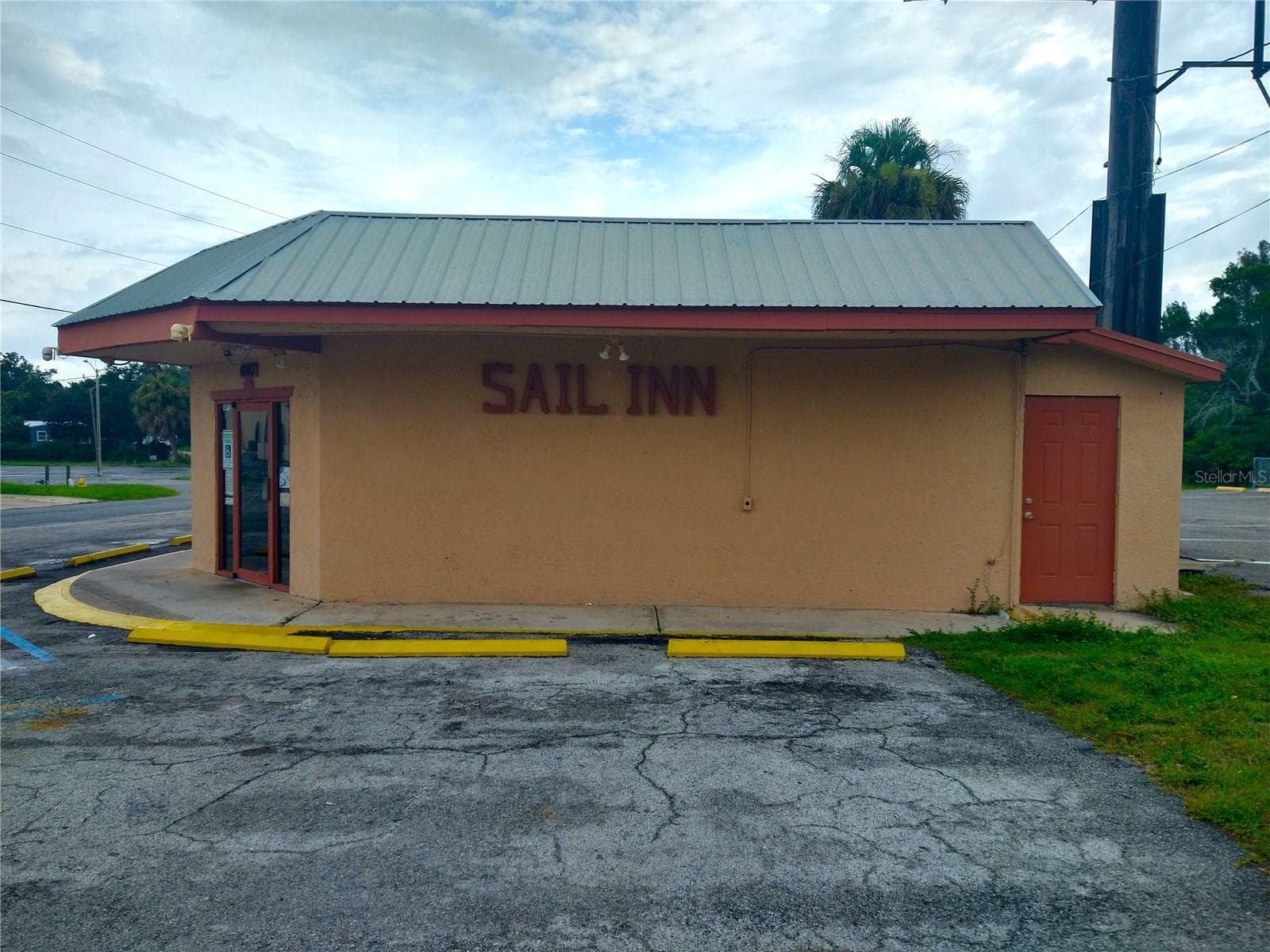 Restaurant at 6143 MASSACHUSETTS AVE, NEW PORT RICHEY, photo 4 of 34