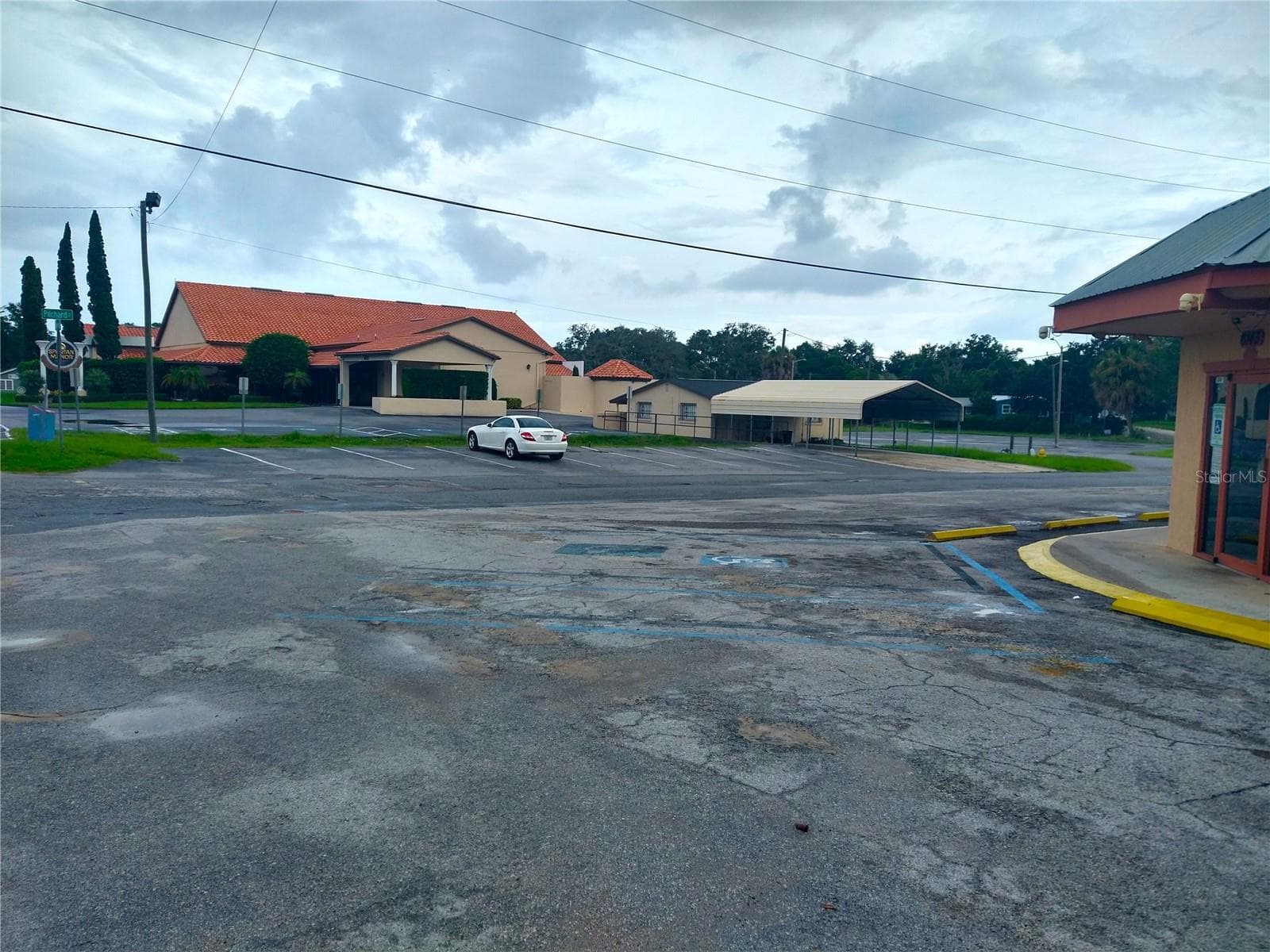 Restaurant at 6143 MASSACHUSETTS AVE, NEW PORT RICHEY, photo 5 of 34