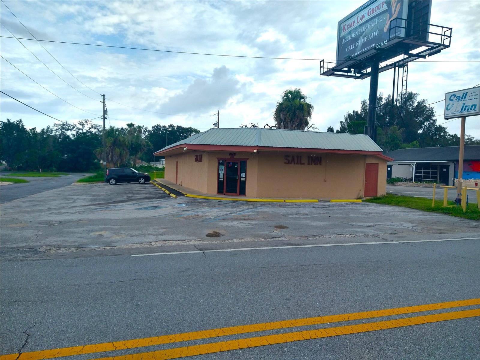 Restaurant at 6143 MASSACHUSETTS AVE, NEW PORT RICHEY, photo 7 of 34