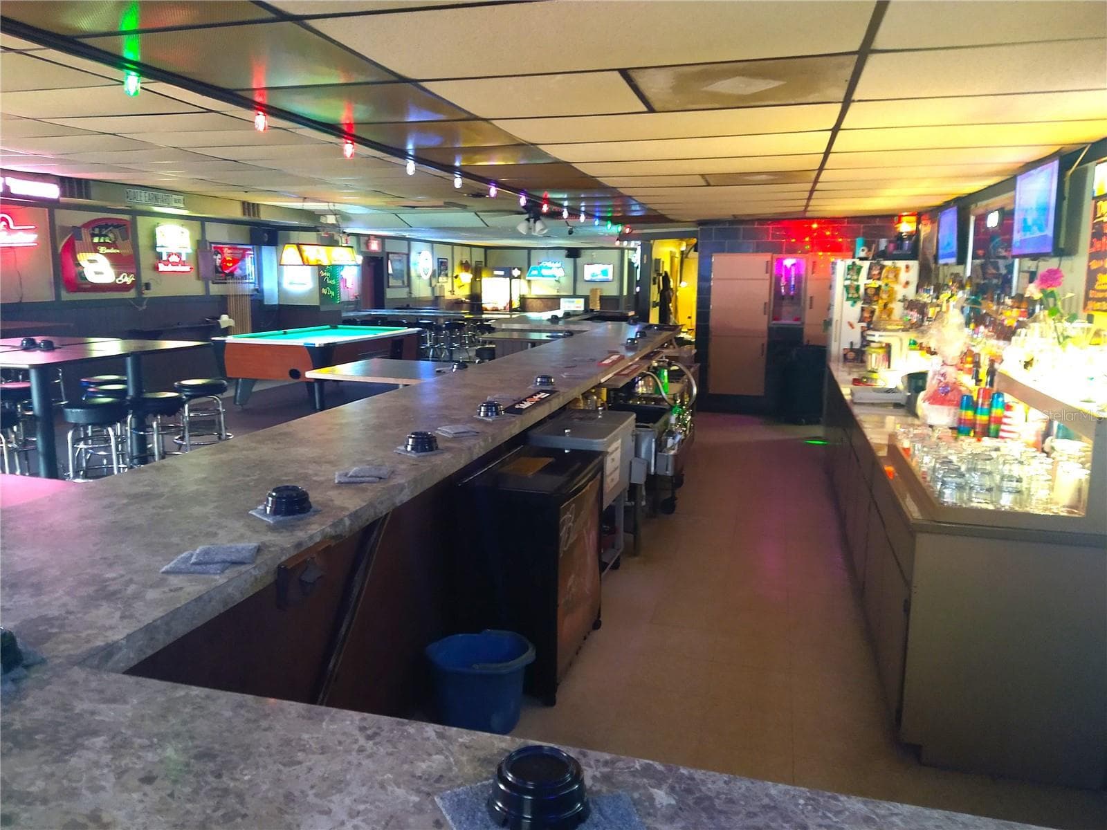 Restaurant at 6143 MASSACHUSETTS AVE, NEW PORT RICHEY, photo 11 of 34