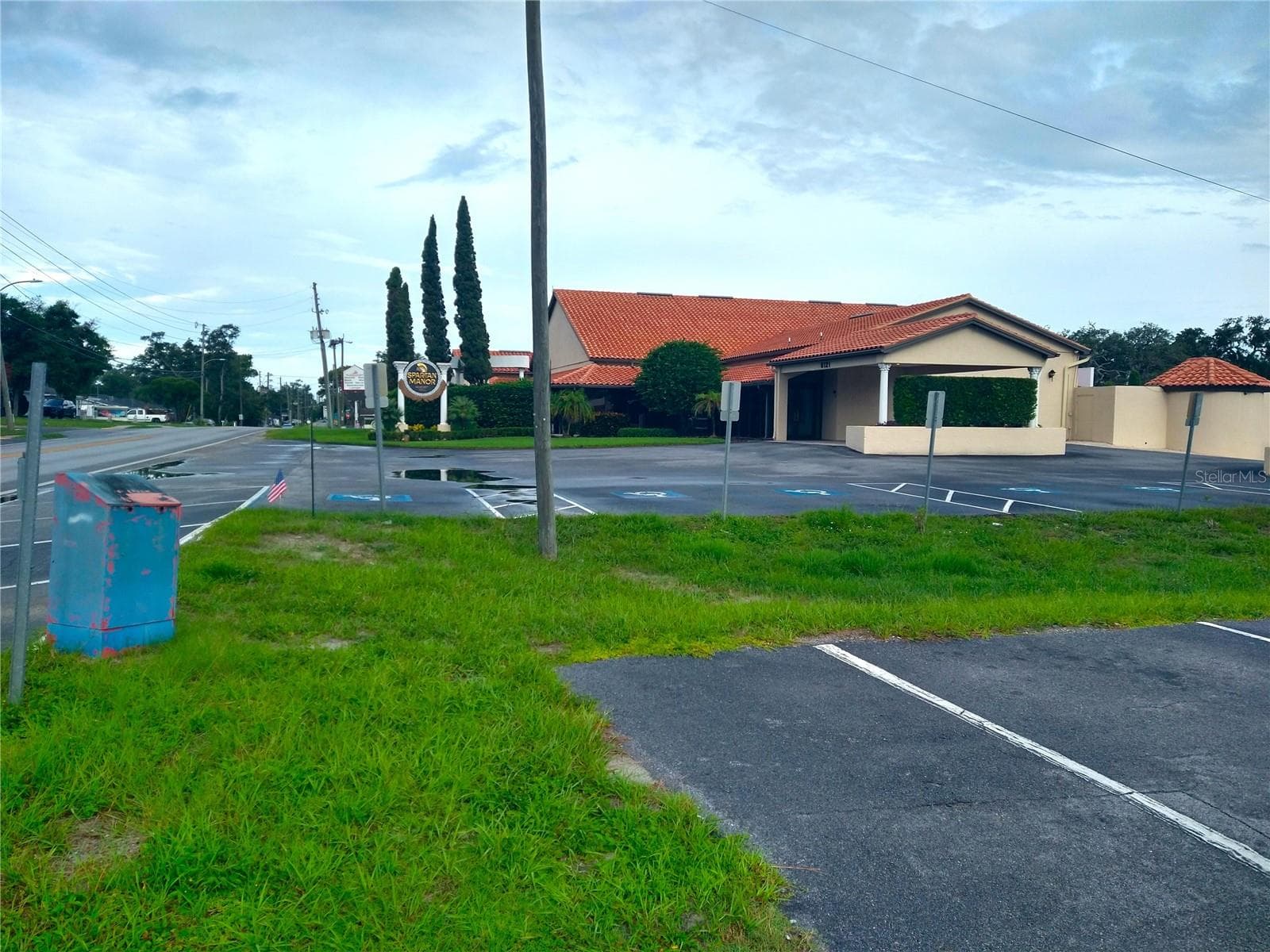 Restaurant at 6143 MASSACHUSETTS AVE, NEW PORT RICHEY, photo 31 of 34