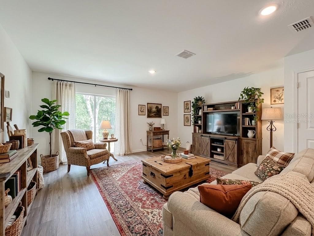 Virtually staged - 50 BAY RD, OCKLAWAHA