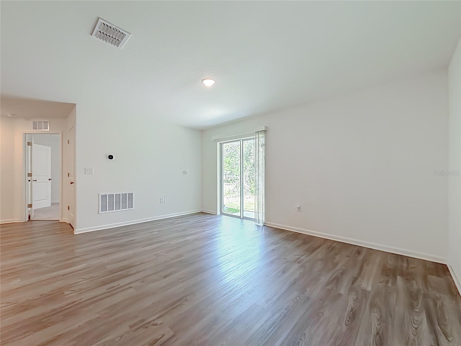 Single Family Residence at 50 BAY RD, OCKLAWAHA, photo 9 of 47