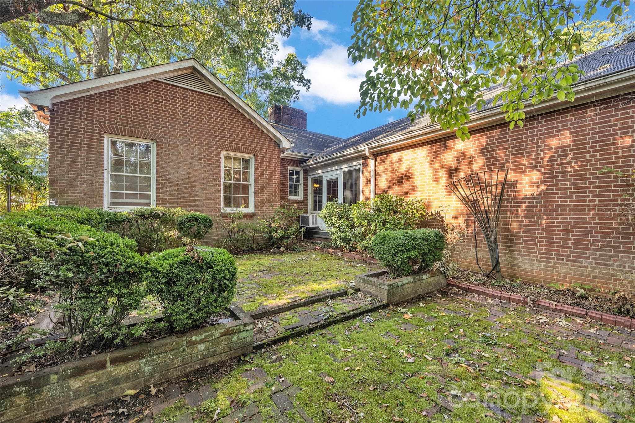 Single Family Residence at 624 Mitchell Avenue, Salisbury, photo 13 of 48
