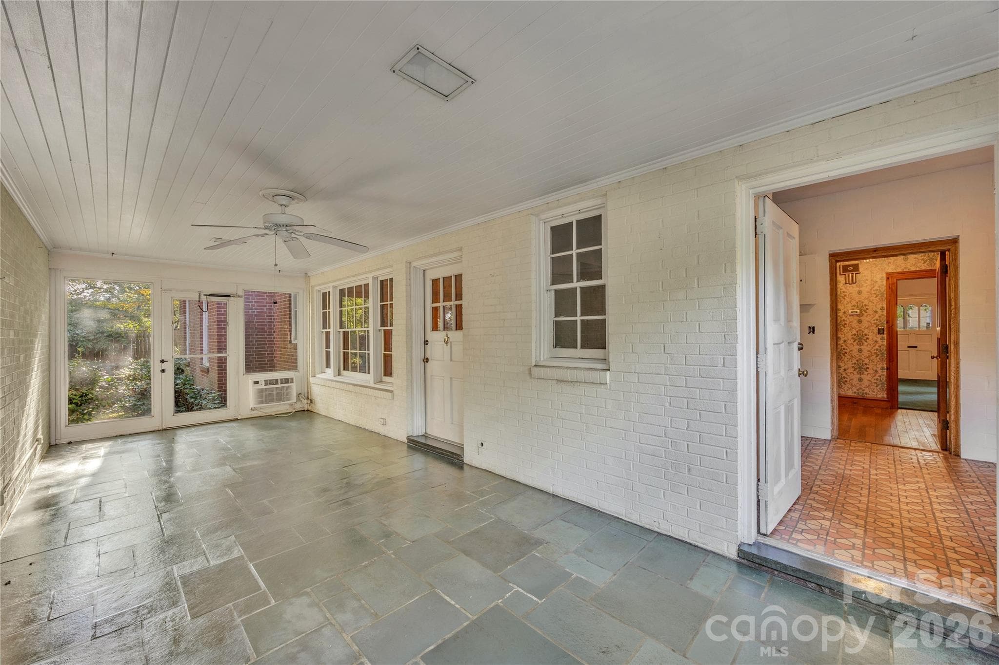 Single Family Residence at 624 Mitchell Avenue, Salisbury, photo 19 of 48