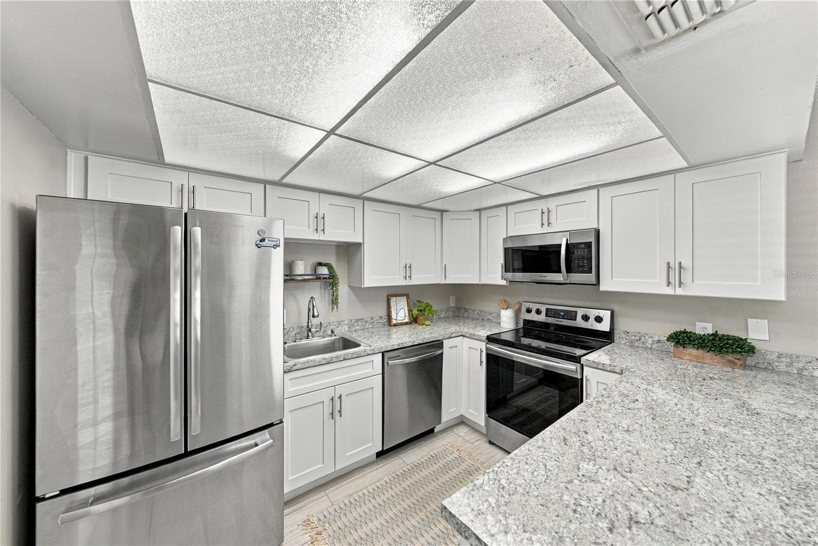 Single Family Residence at 4075 MARIE DR, LAKELAND, photo 11 of 43