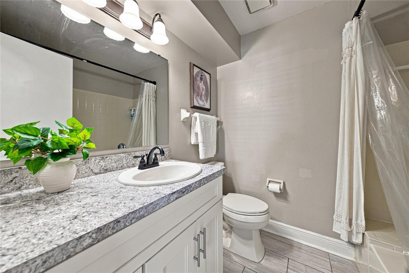 Bathroom 2 - 4075 MARIE DR, LAKELAND