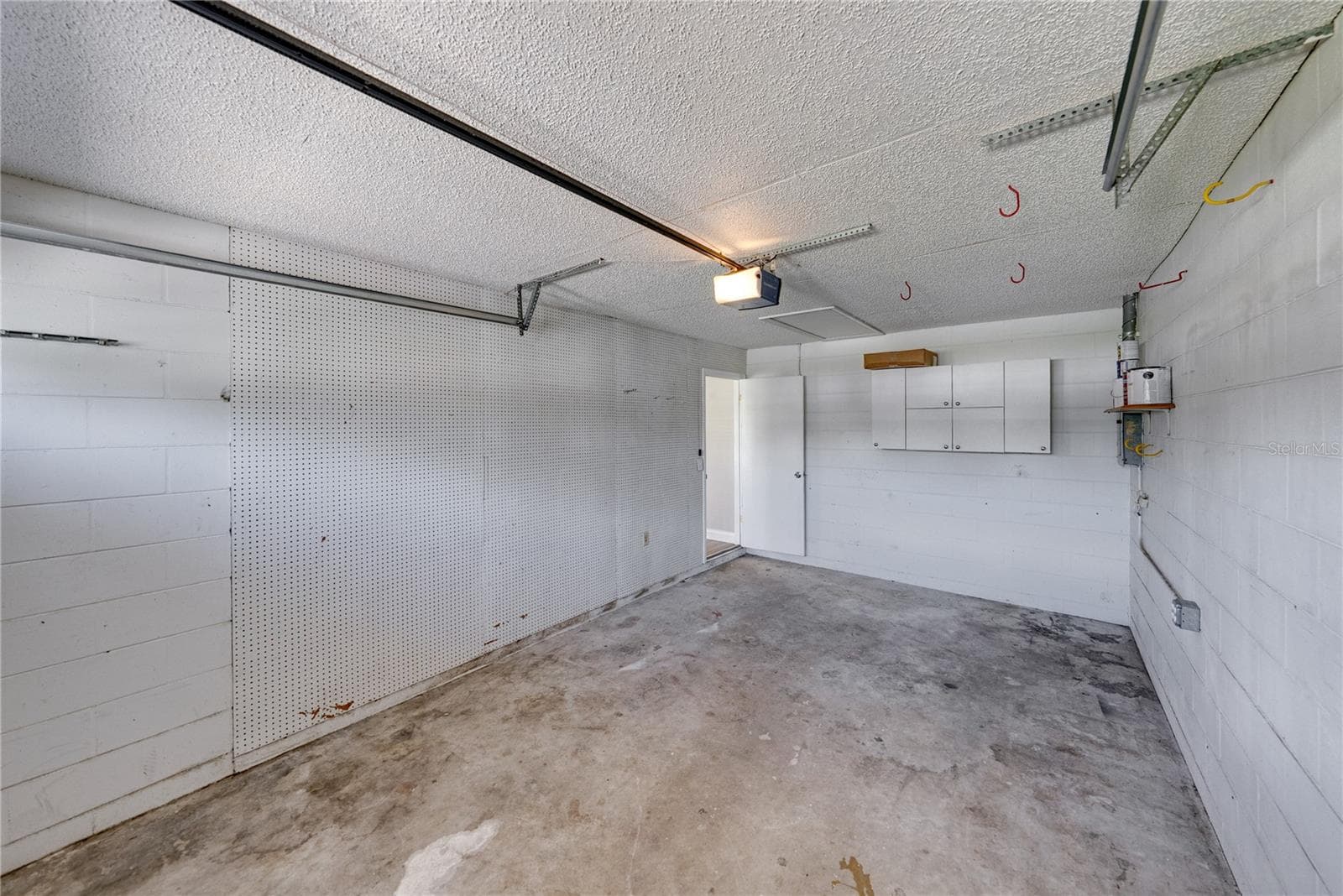 Single Car Garage - 4075 MARIE DR, LAKELAND