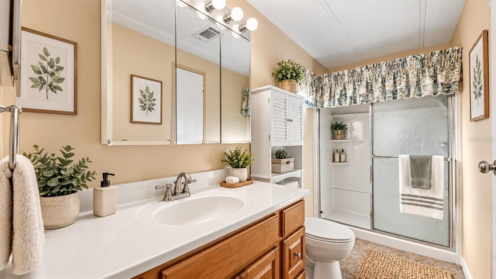 Manufactured Home at 5013 FOXWOOD BLVD, LAKELAND, photo 11 of 61