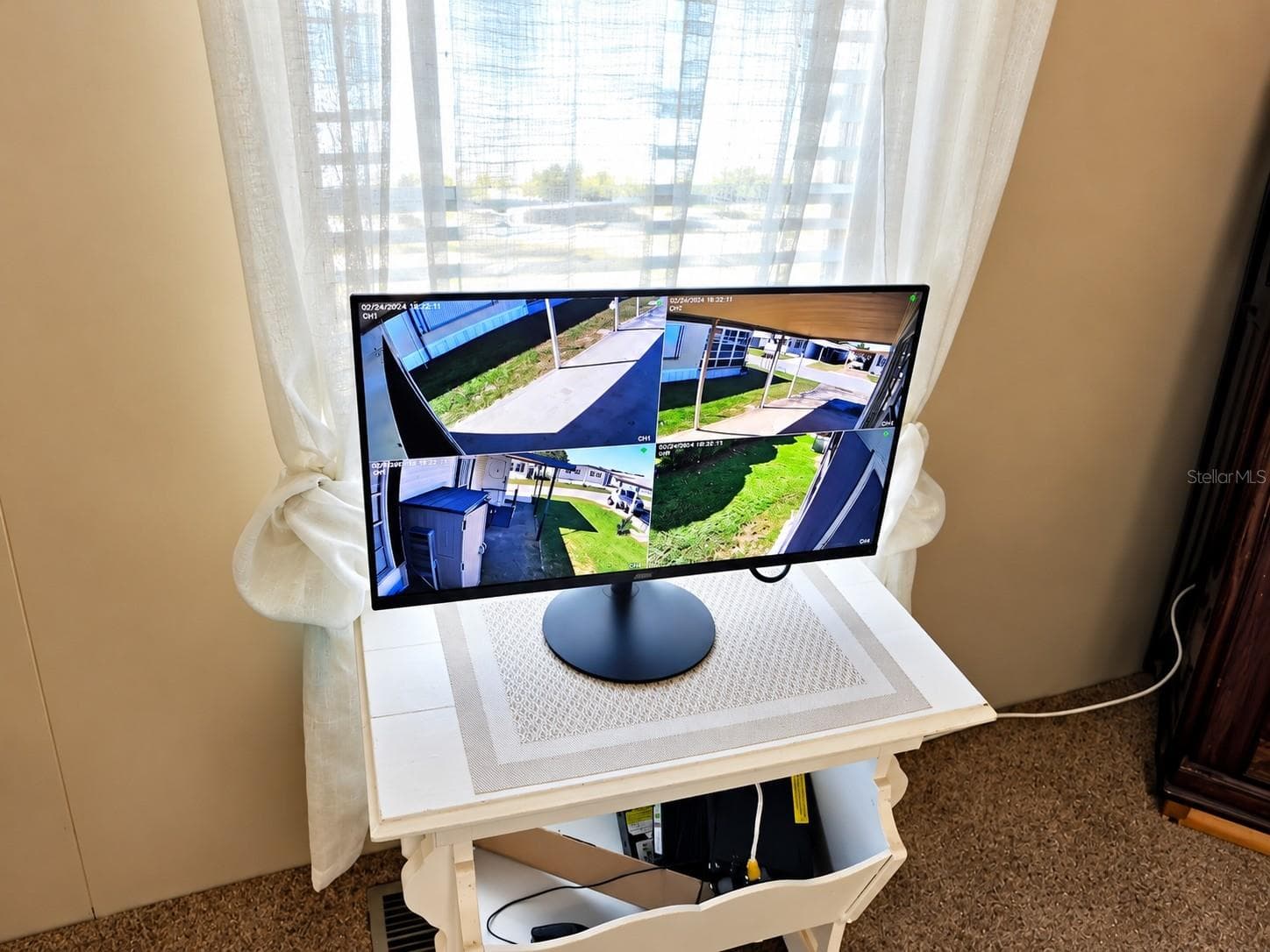 Security system. - 5306 ASTRID DR, ZEPHYRHILLS