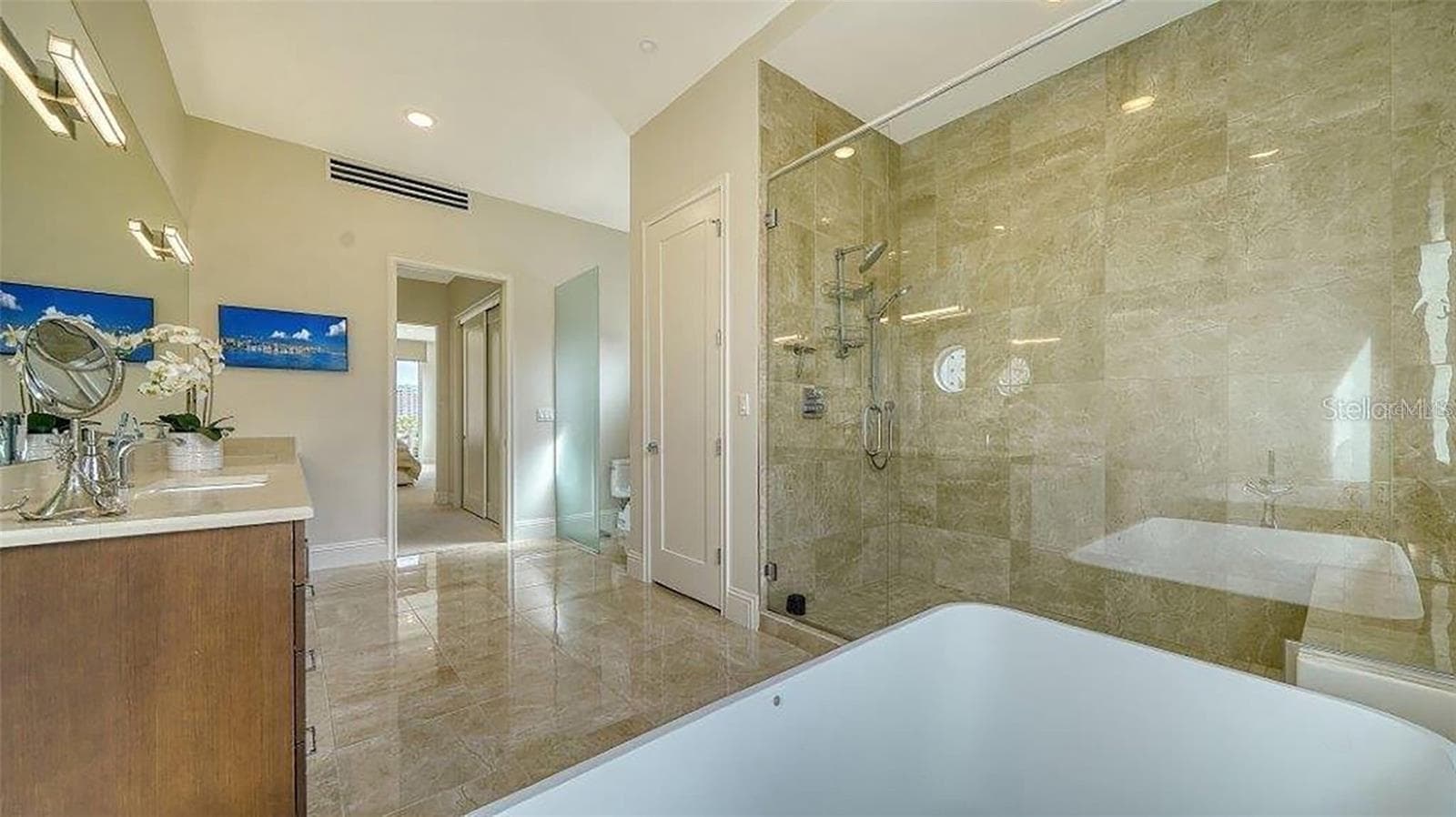Primary bathroom - 609 GOLDEN GATE PT #301, SARASOTA
