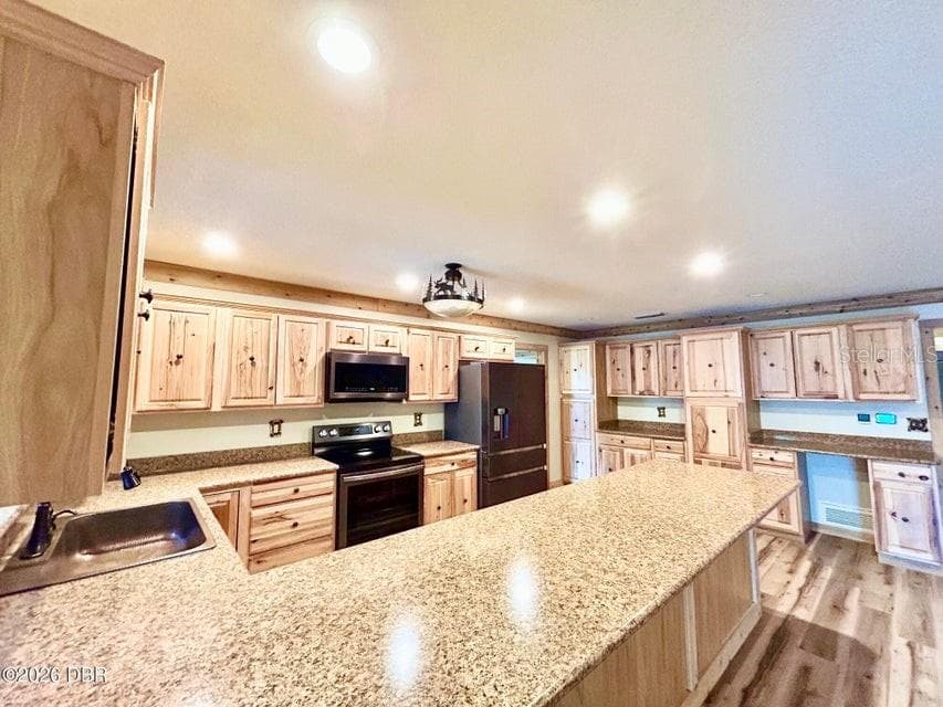 Single Family Residence at 120 PEACHTREE CIR, DAYTONA BEACH, photo 18 of 119