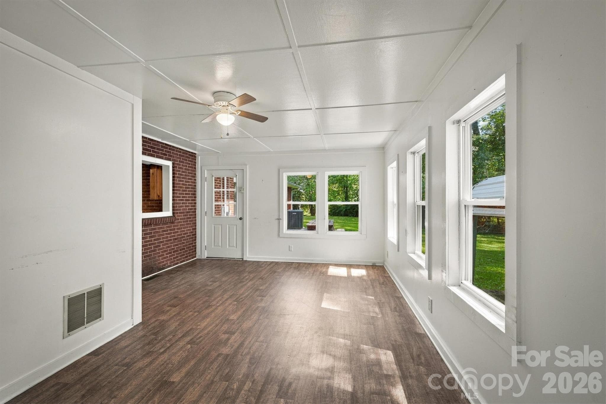 Single Family Residence at 114 Fairview Road, Marion, photo 6 of 22