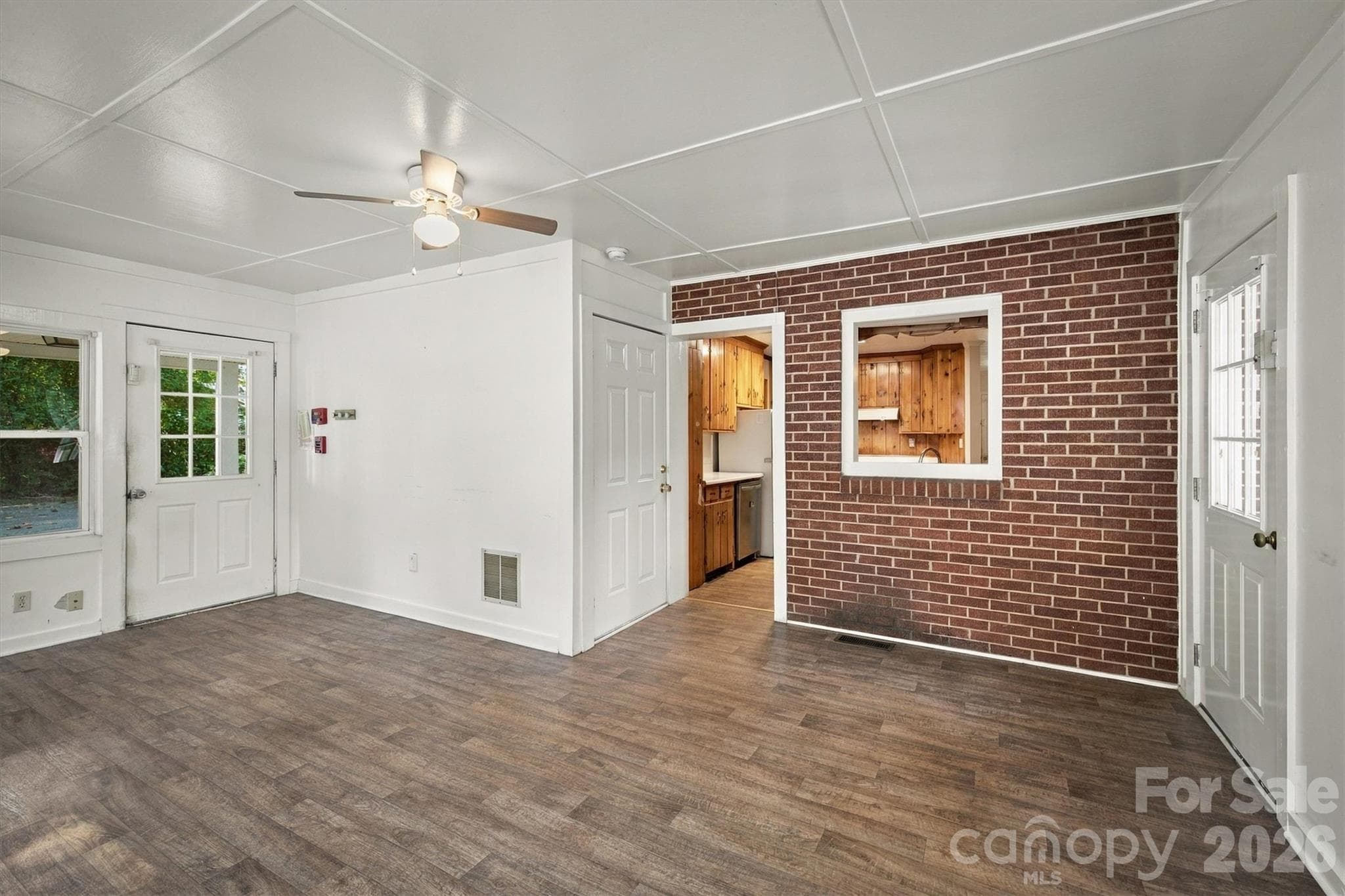 Single Family Residence at 114 Fairview Road, Marion, photo 7 of 22
