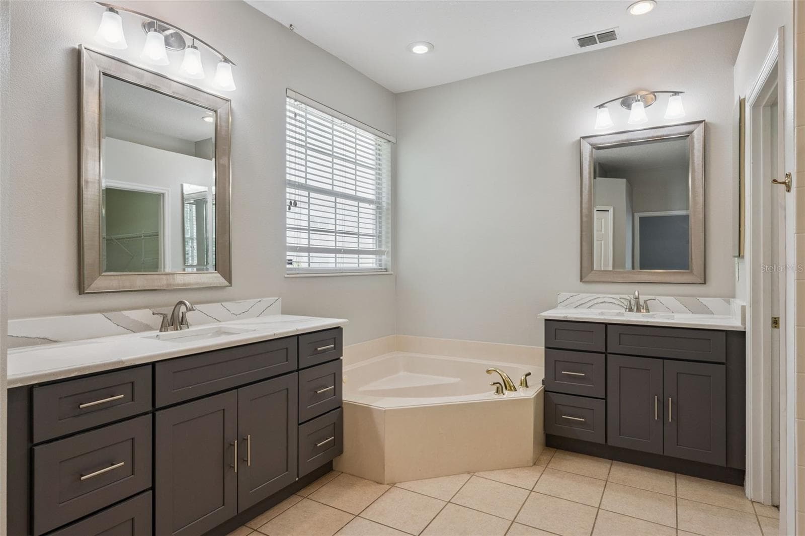 Single Family Residence at 10142 CANOPY TREE CT, ORLANDO, photo 32 of 64