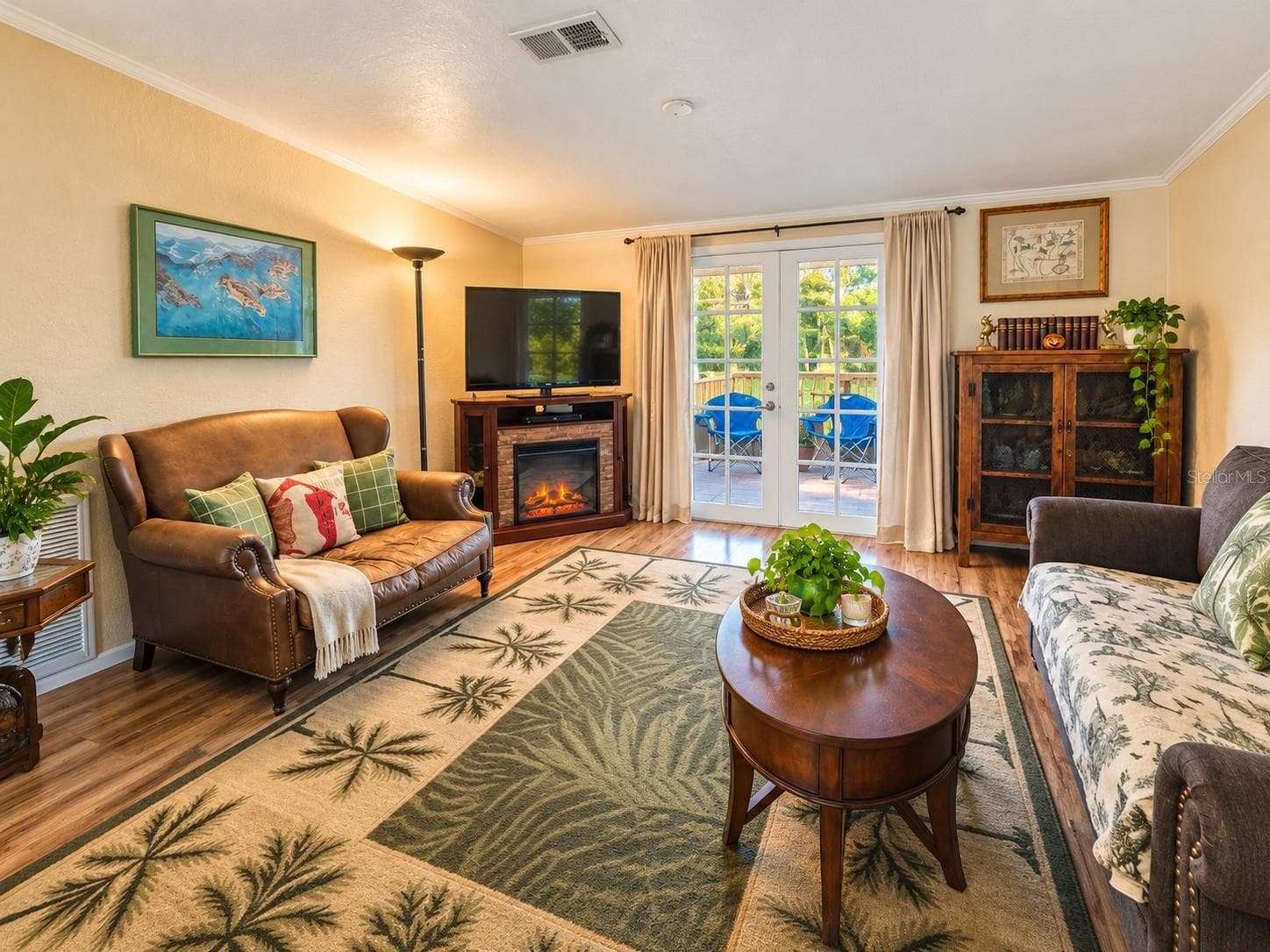 Living room - 455 NE 112TH AVE, OLD TOWN