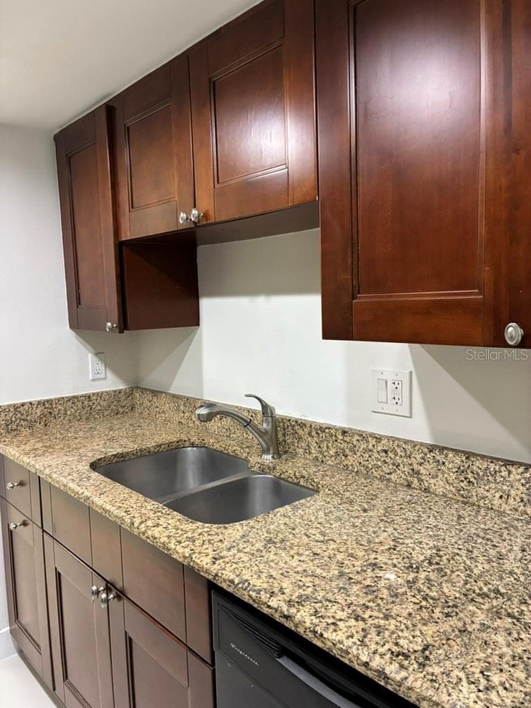 Kitchen - 5999 VILLAGE CIR #990, ORLANDO