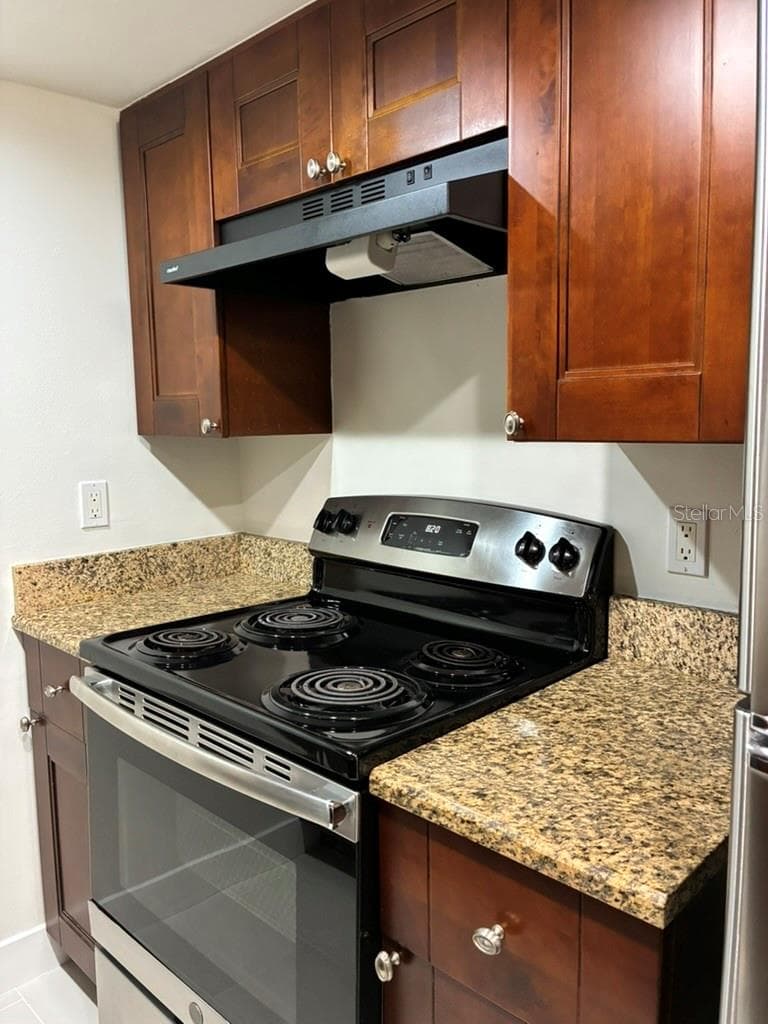 Kitchen - 5999 VILLAGE CIR #990, ORLANDO