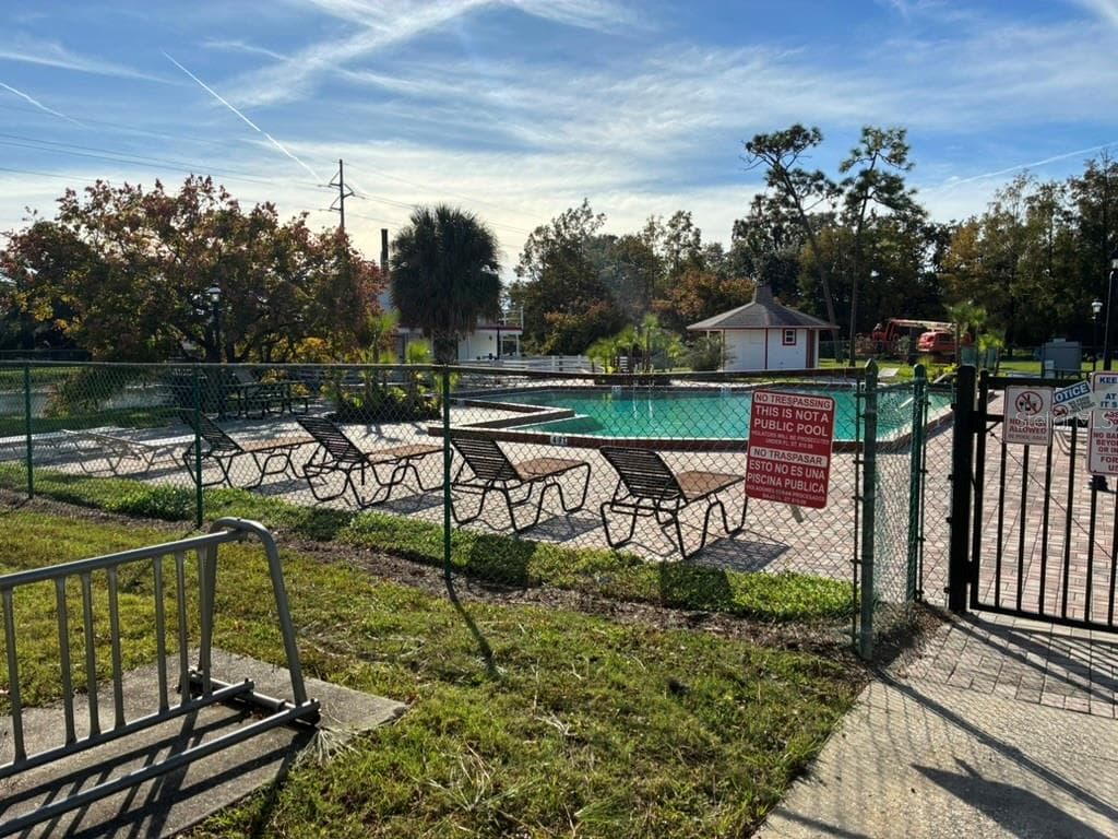 Community pool - 5999 VILLAGE CIR #990, ORLANDO