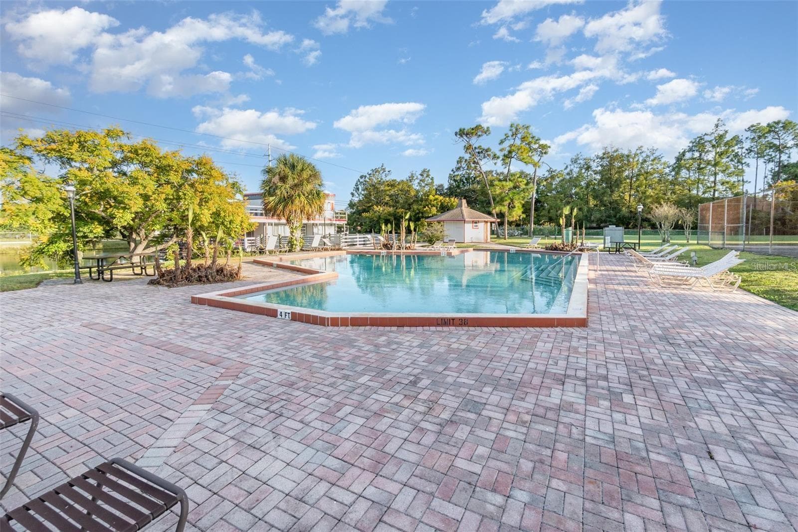 Community pool - 5999 VILLAGE CIR #990, ORLANDO