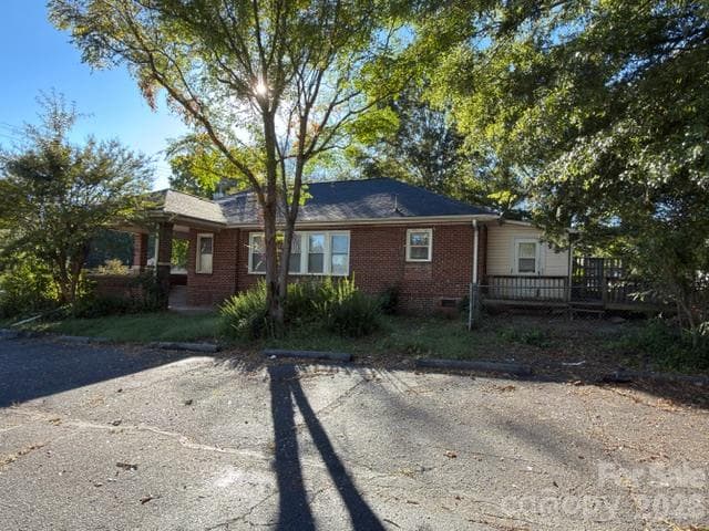 Single Family Residence at 418 W Graham Street, Shelby, photo 14 of 26
