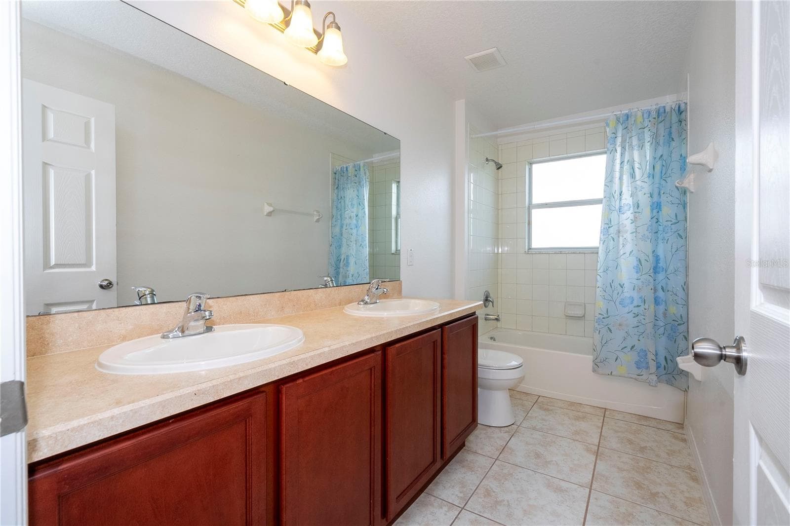 Single Family Residence at 3603 LIGHT PORT WAY, KISSIMMEE, photo 85 of 106