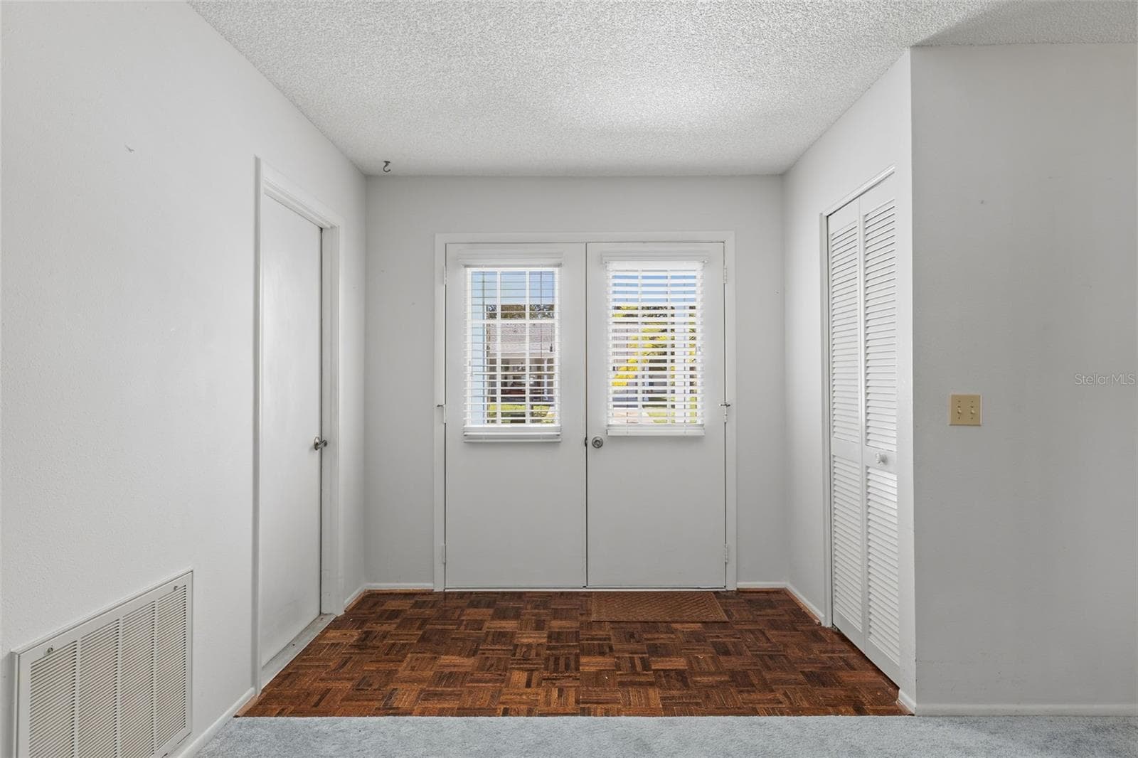 Single Family Residence at 6402 OCEAN PINES LN, SPRING HILL, photo 8 of 88