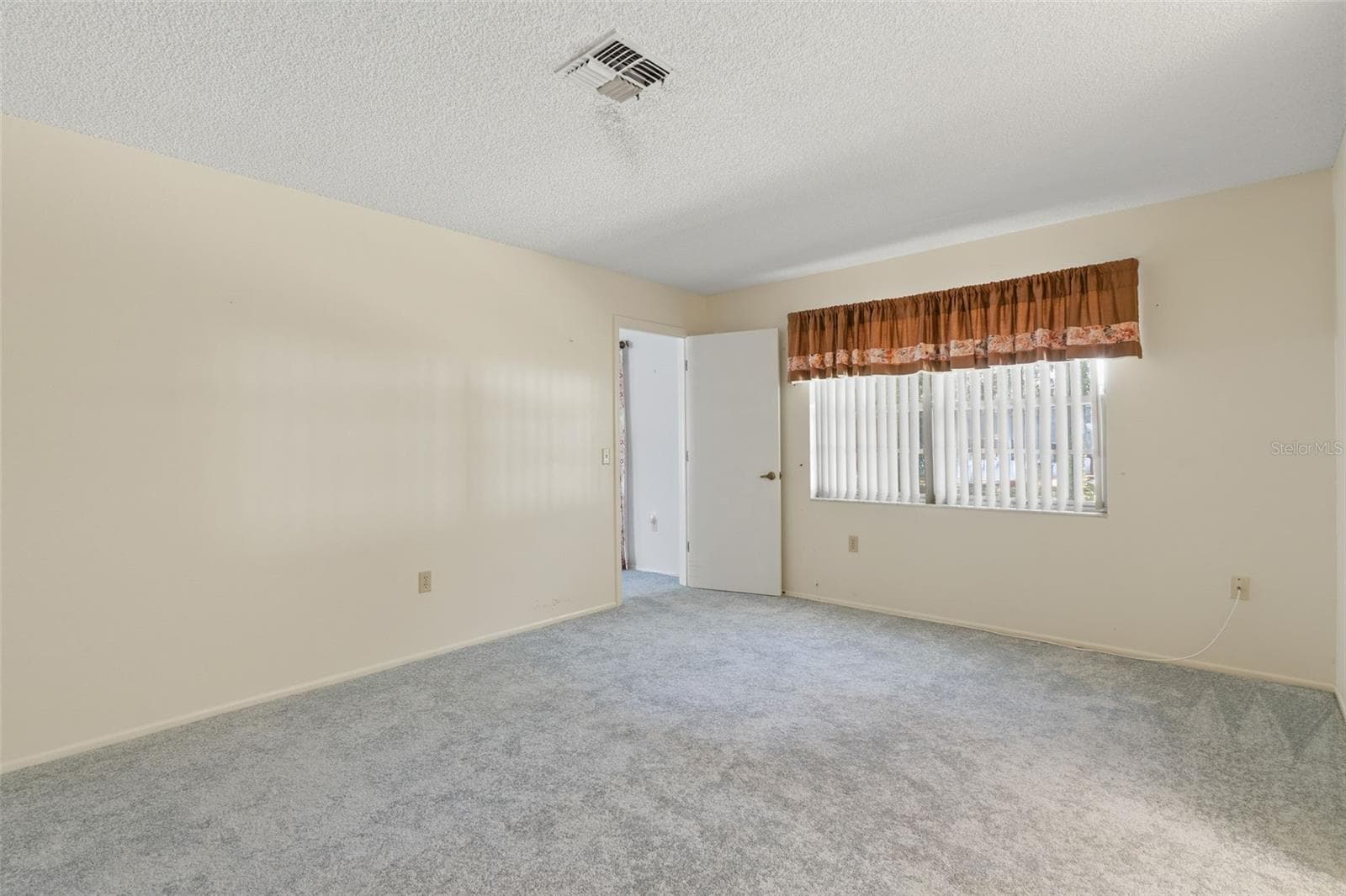 Single Family Residence at 6402 OCEAN PINES LN, SPRING HILL, photo 23 of 88