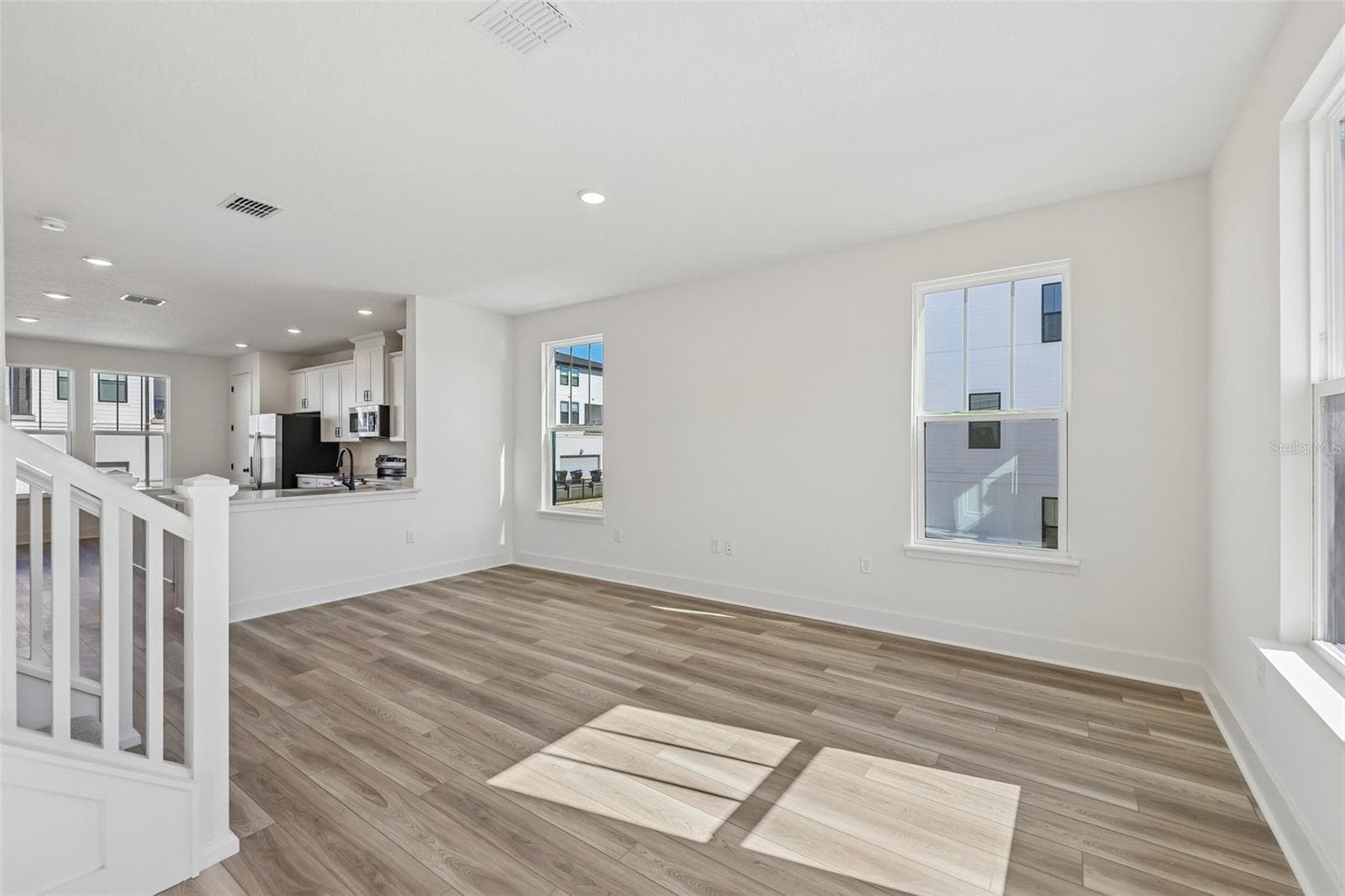 Townhouse at 15081 GROVESIDE RD, WINTER GARDEN, photo 5 of 43