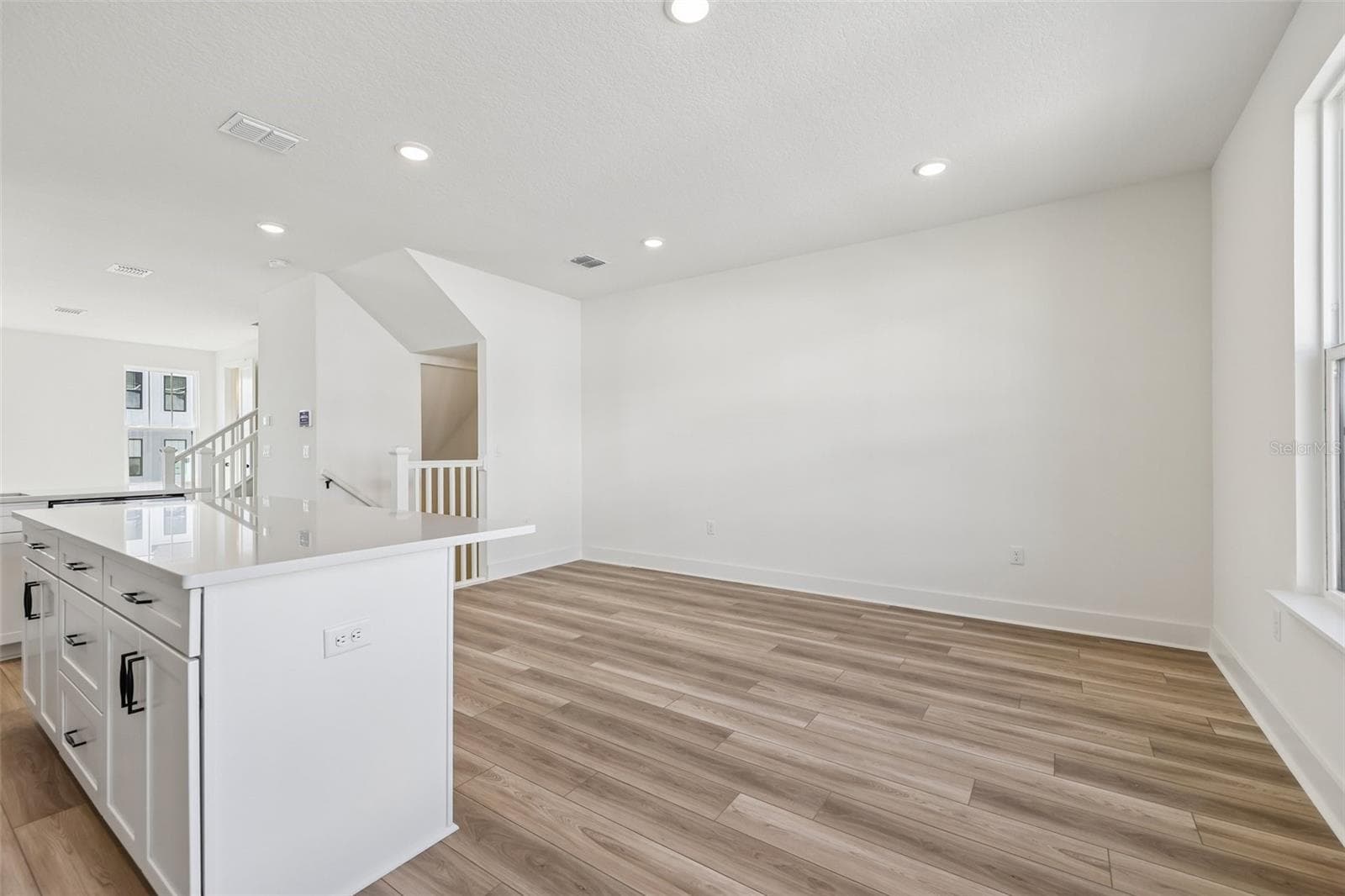 Townhouse at 15081 GROVESIDE RD, WINTER GARDEN, photo 8 of 43